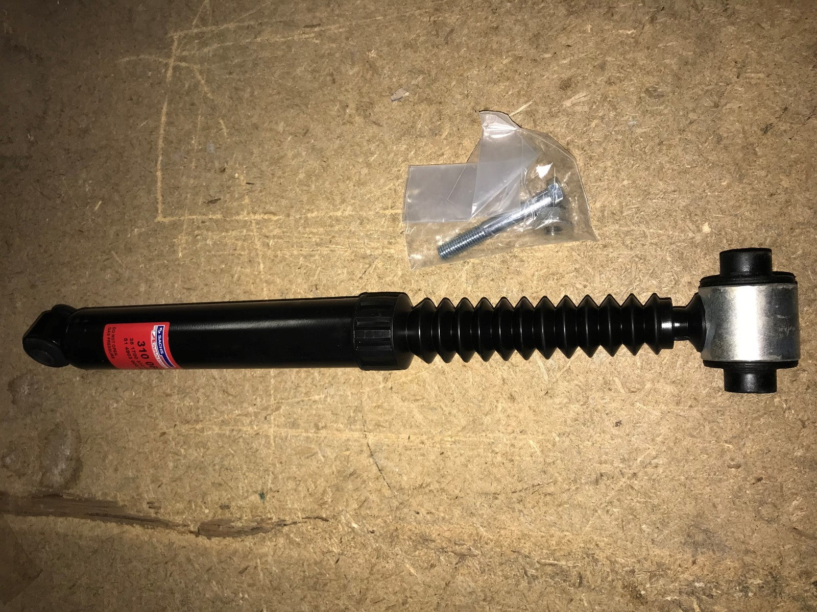 Rear Shock Absorber Renault Megane incl Cabrio Sport Tourer Scenic Sachs 310060