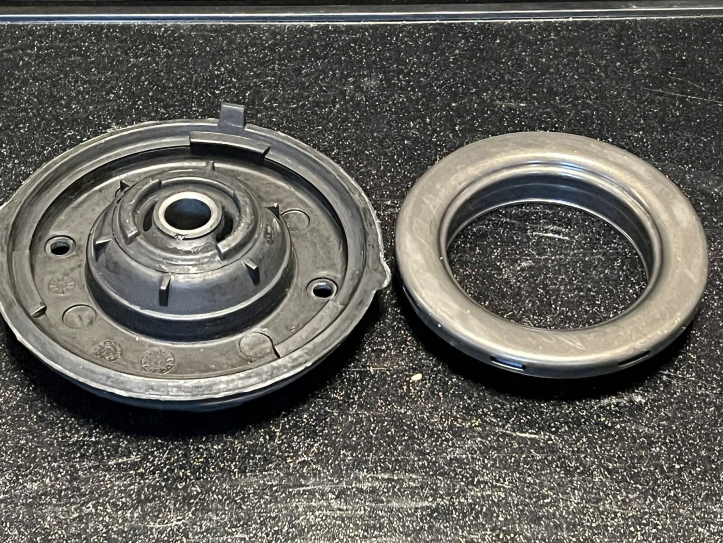 SNR KB659.49 Top Strut Mount
