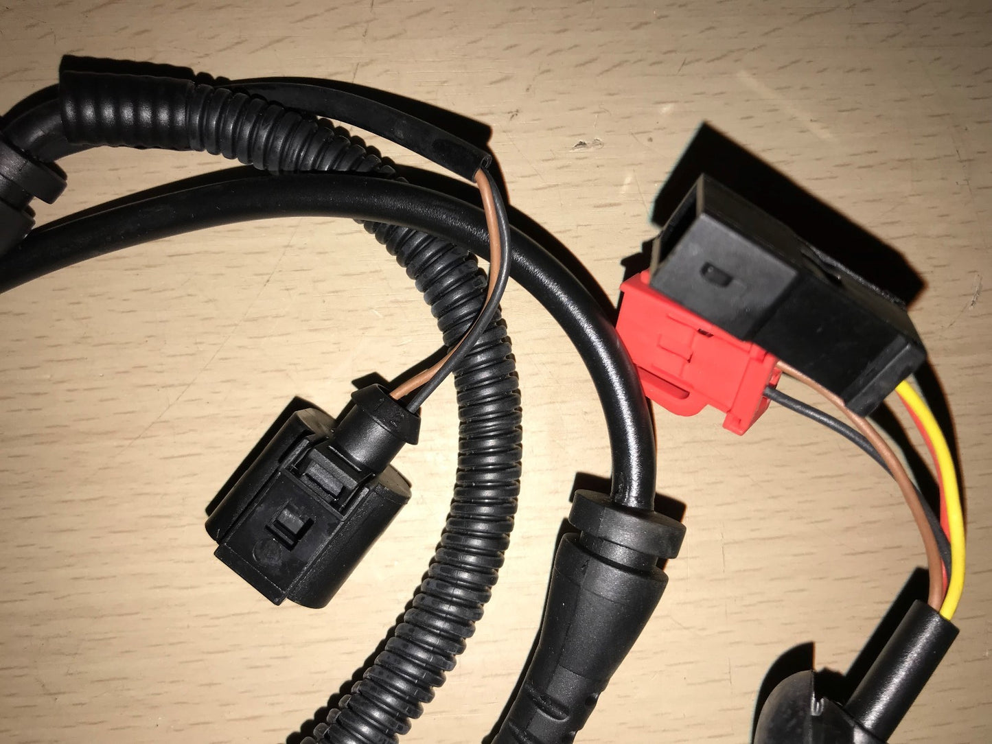 ABS Sensor Front LH RH Audi A6 1997-2004 Audi S6 1999-2004 VW Passat 4B0927803C