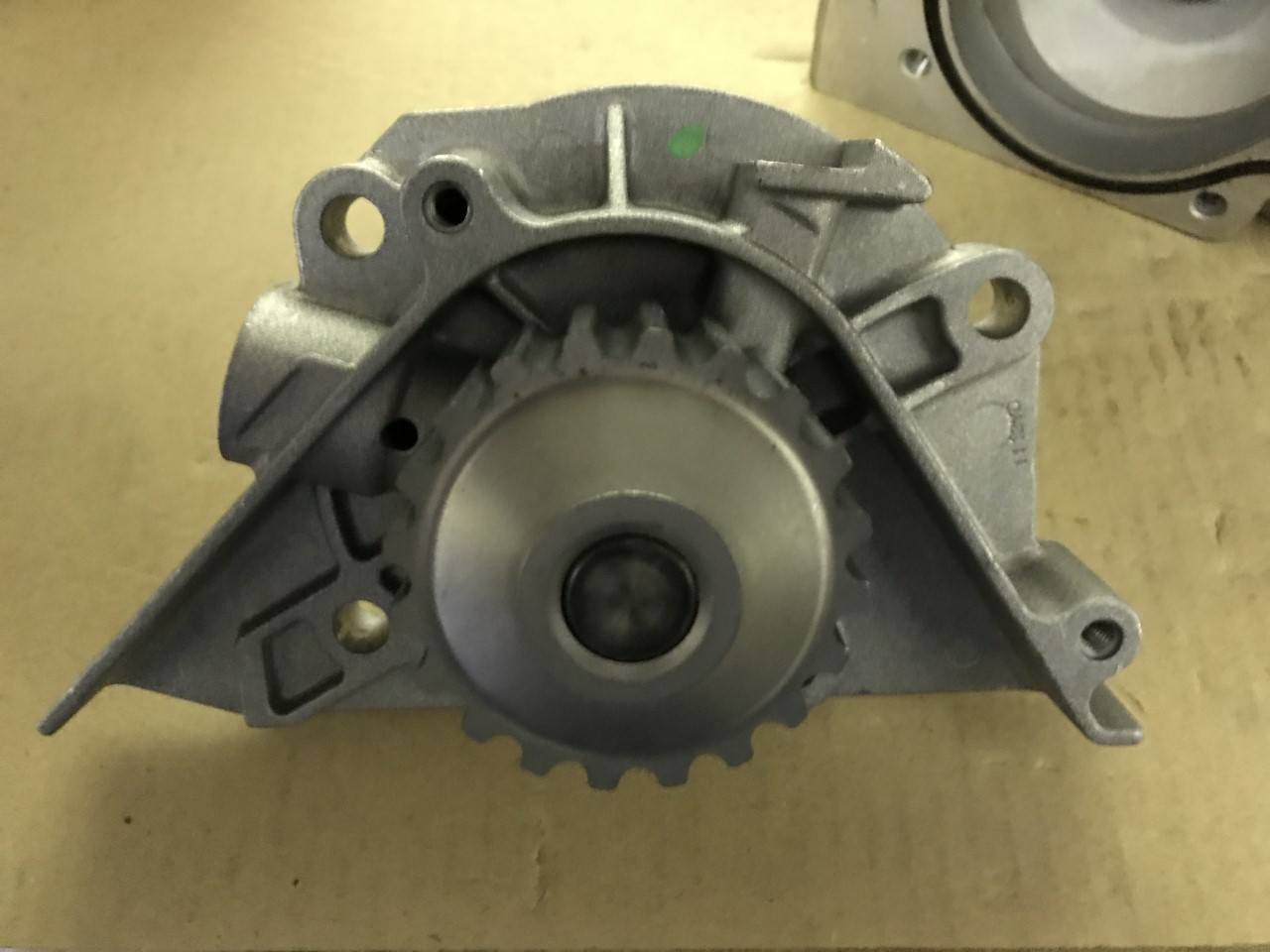 Water Pump Citroen C4 C5 C8 Dispatch Fiat Scudo Lancia Peugeot 206 307 PA1460