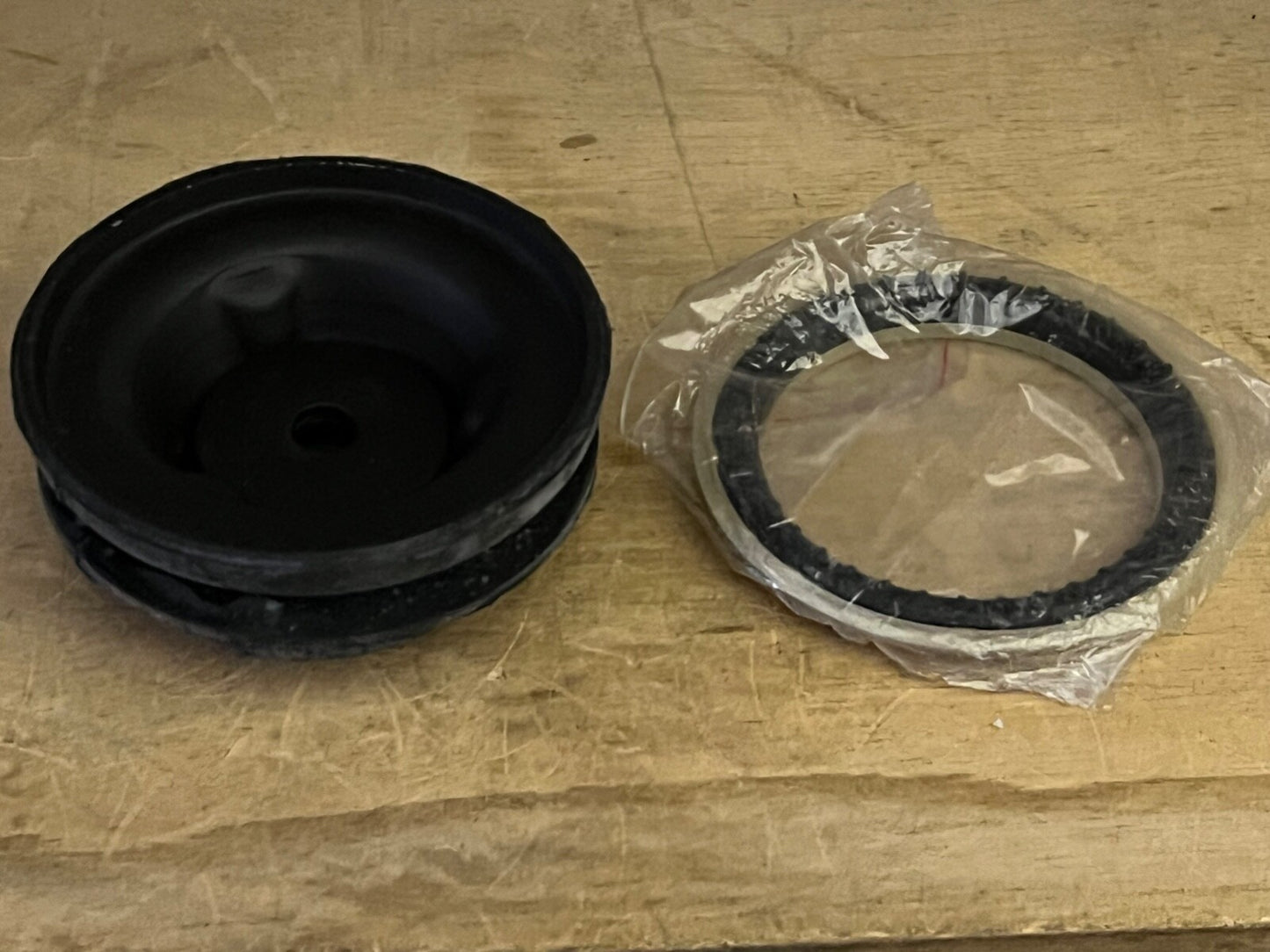 Top Strut Mount Monroe MK015 Fits Ford Mondeo MK1 MK2 Ford Cougar Coupe