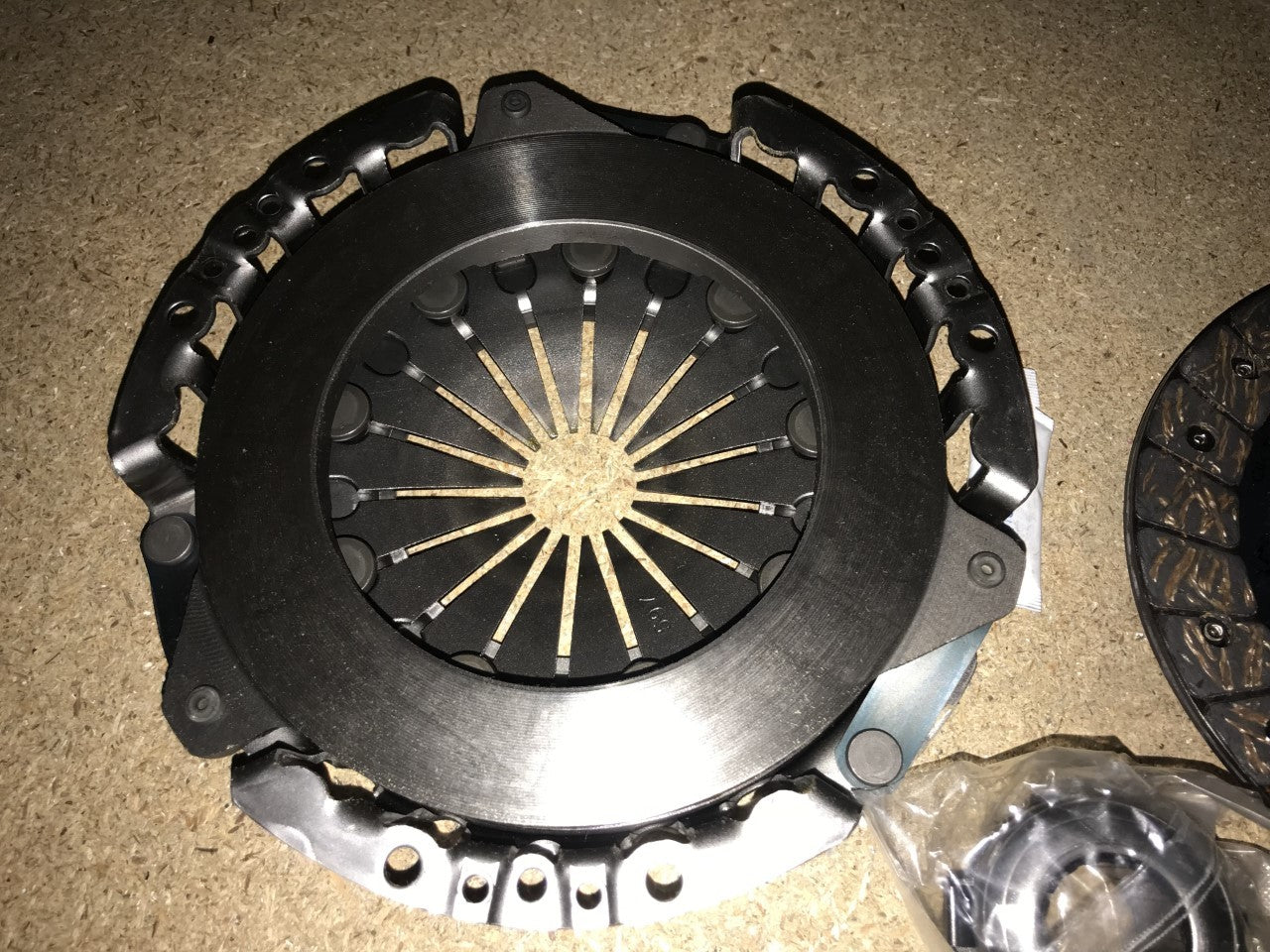 3 Piece Clutch Kit Renault Clio 96-98 1.2 Twingo 96-07 1.2 1.2 16v QKT1782AF
