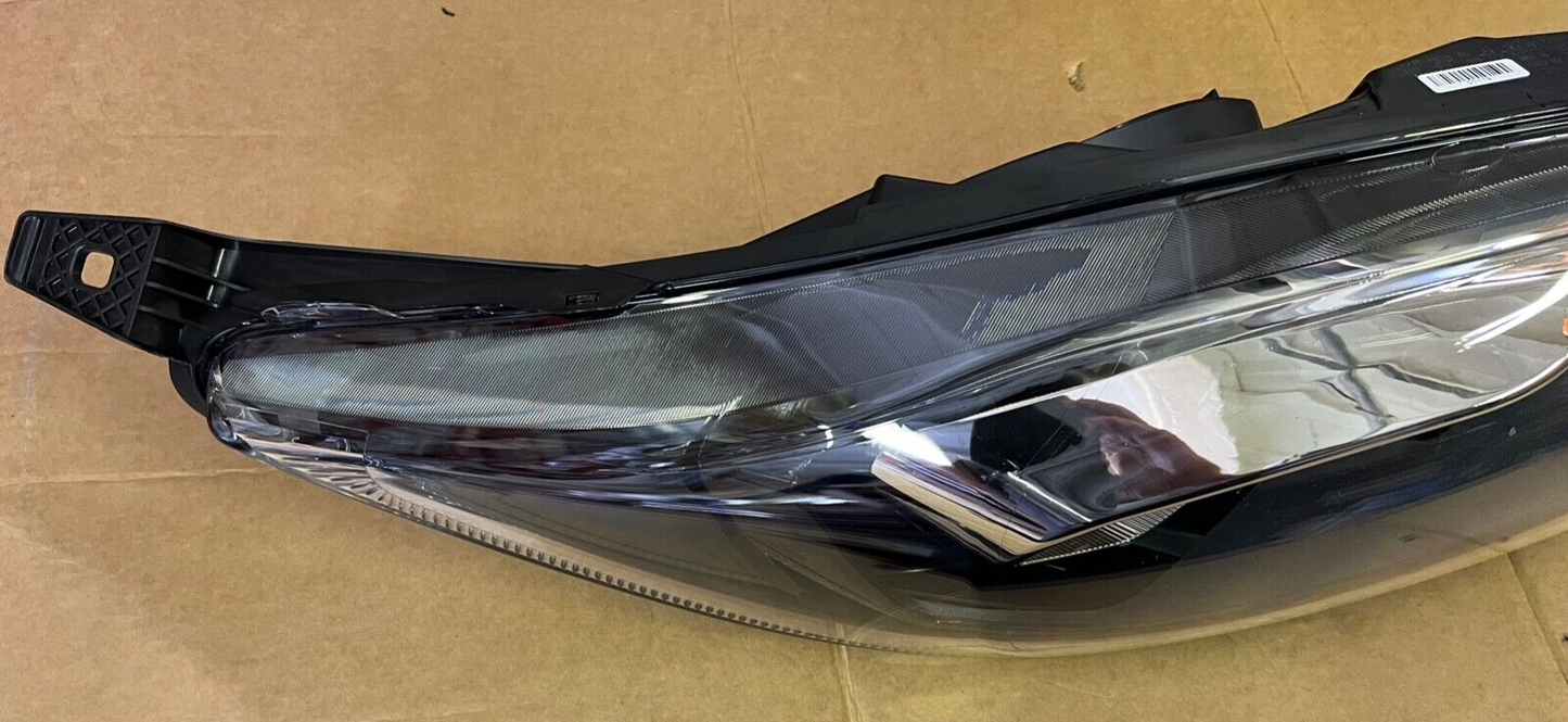 20-200-01119 Right Driver Side Headlight Headlamp Varroc fit Ford Fiesta MK VI