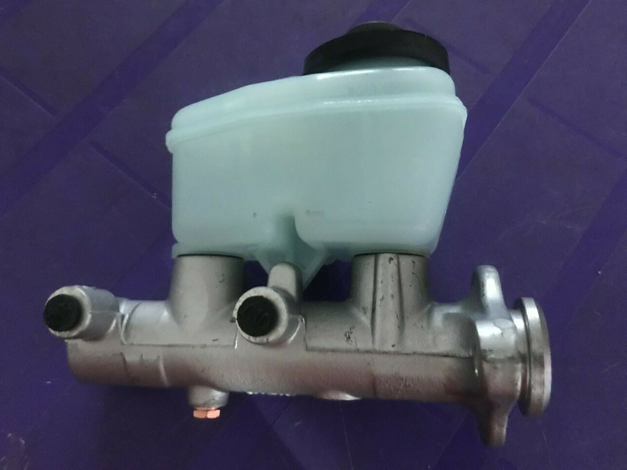 Toyota Land Cruiser 1995-1997 4.2 TD Blue Print ADT35124 Brake Master Cylinder