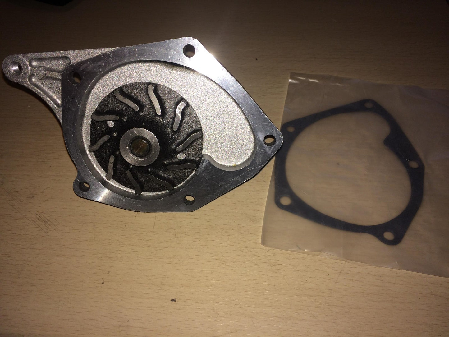 Water Pump fits Nissan Micra K12 Note Kubistar with gasket D1R033TT N123066 New