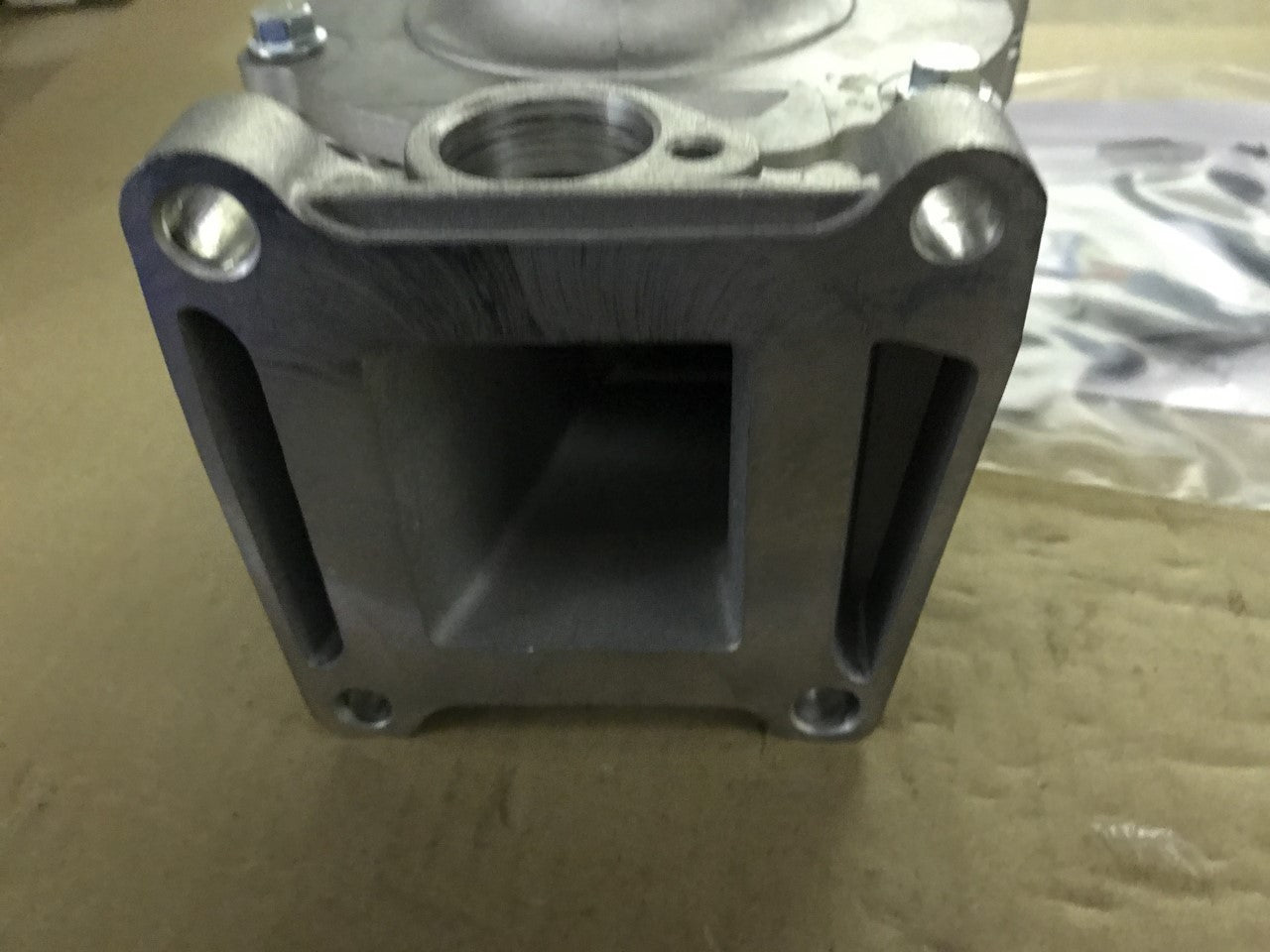 Water Pump Jeep Mitsubishi Volvo Renault 9 11 20 21 25 30 Optimal AQ1524 1/2