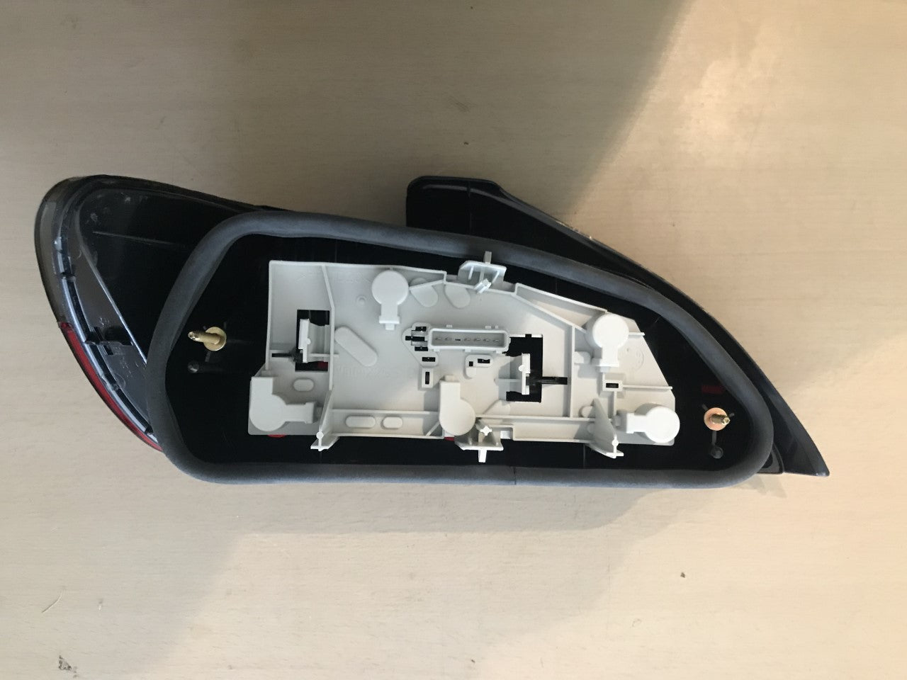 Rear Off Side Right Hand Light Lamp Peugeot 406 1995-1999 Valeo 085841