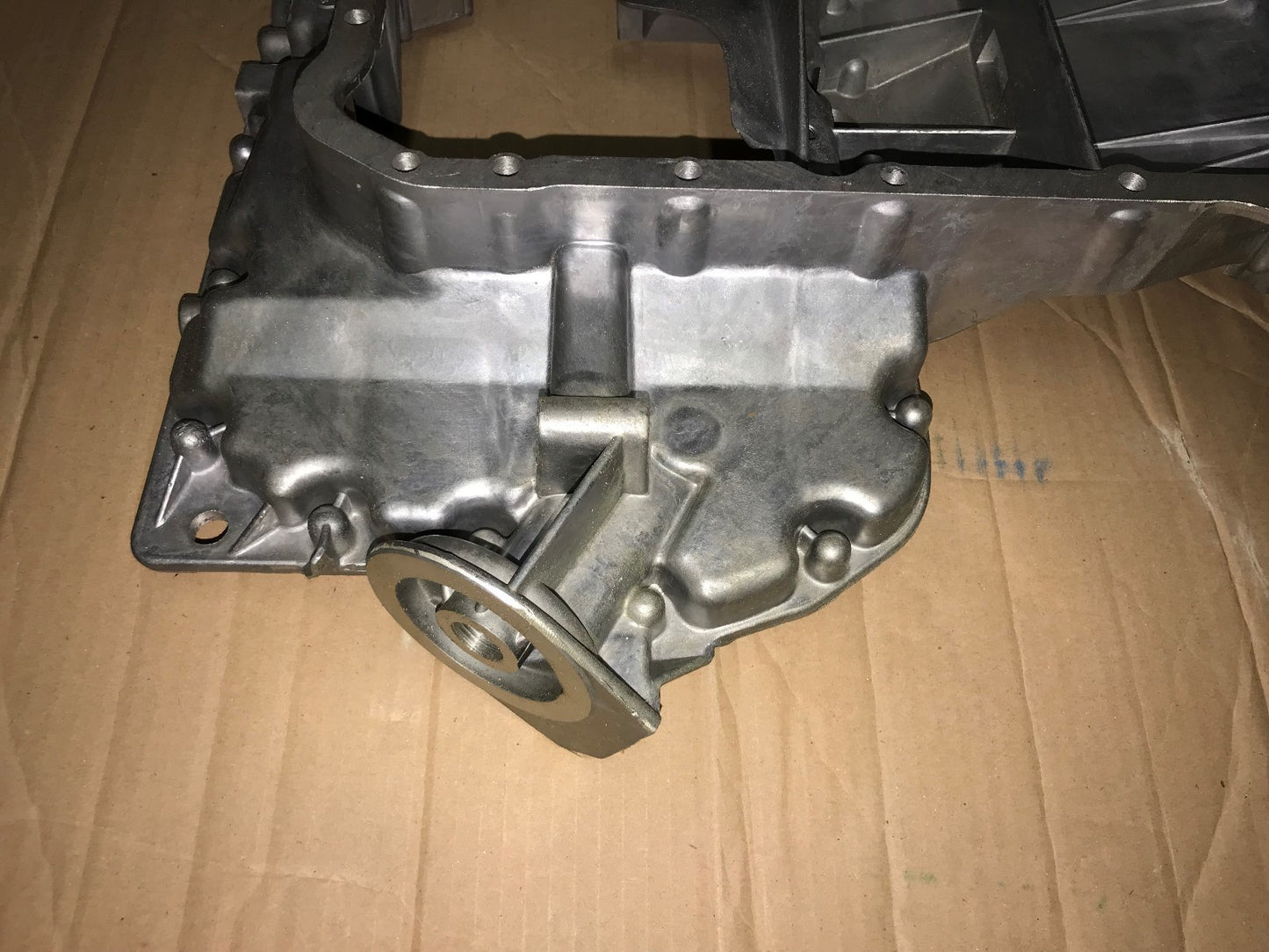 Upper Sump Audi A4 Audi A6 Audi A8 Incl Quattro ECP 332440751