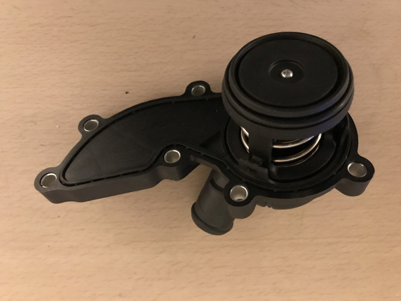 Thermostat Housing Audi A4 A6 A8 Quattro Allroad 862021688 New