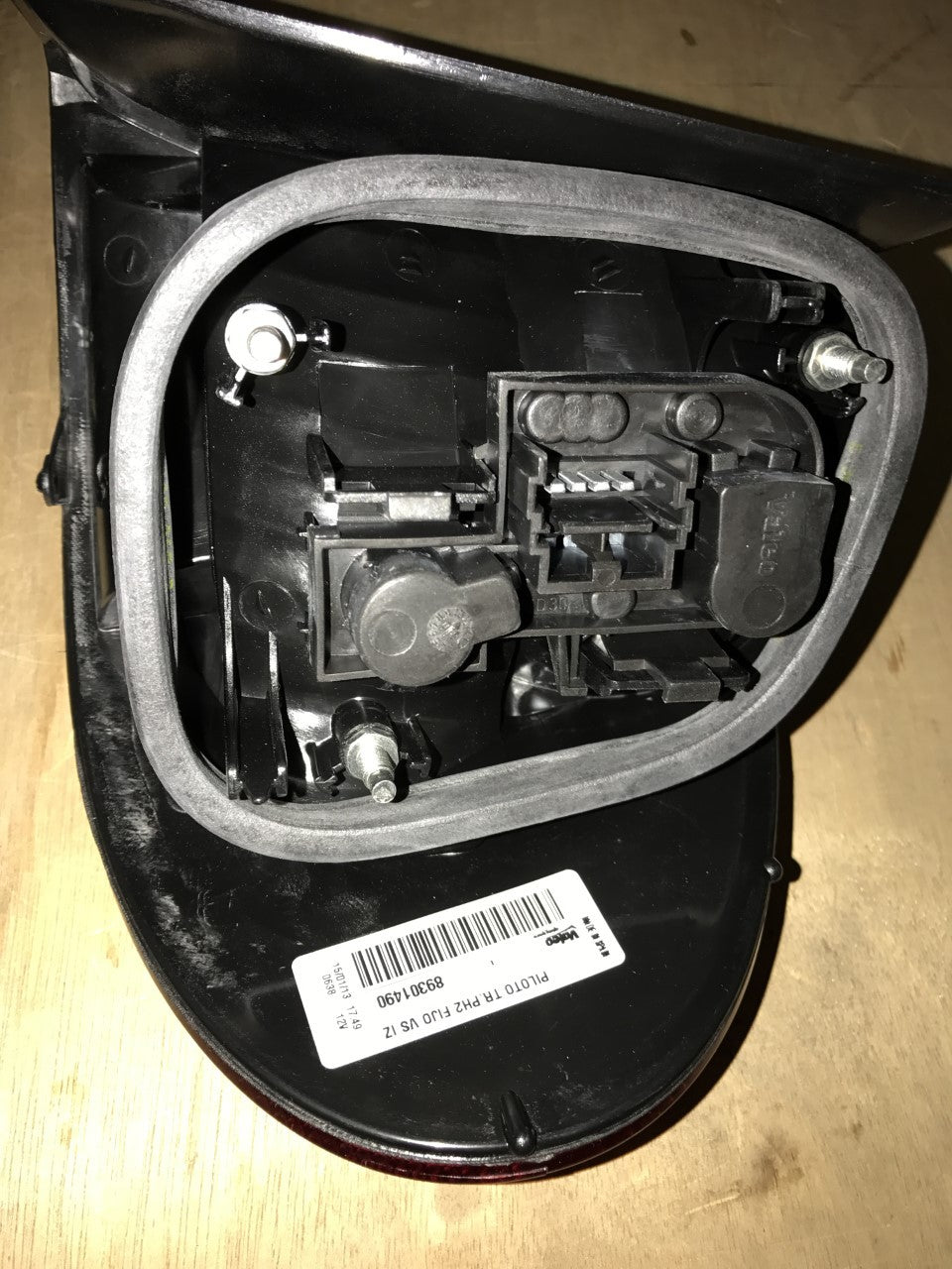 Rear Left Hand Near Side NSR Lamp Light Renault Megane 96-03 087463 Valeo