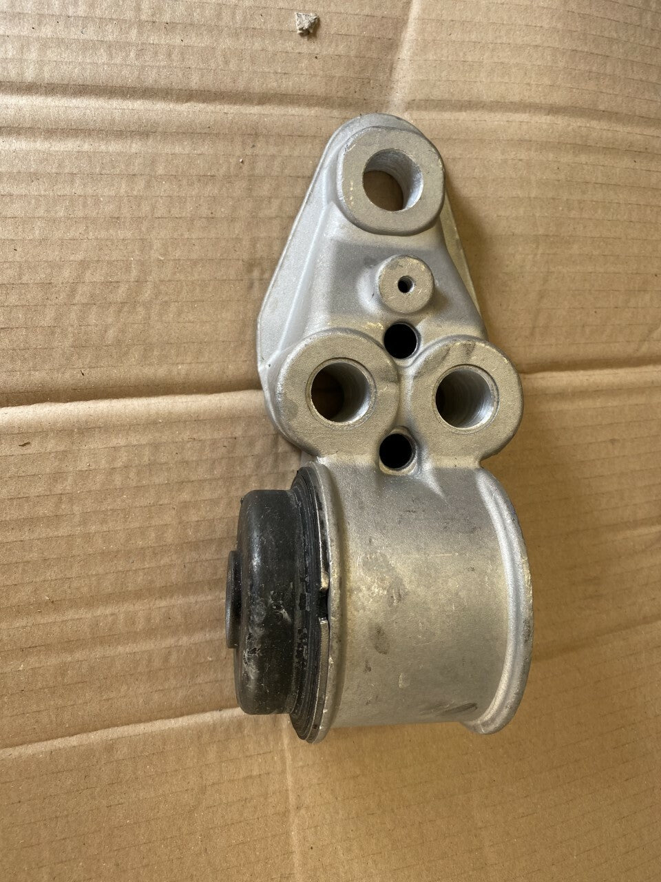 QH EMS8405 Suspension Control/Wishbone/Arm Bushing/Mount fits Audi Skoda VW