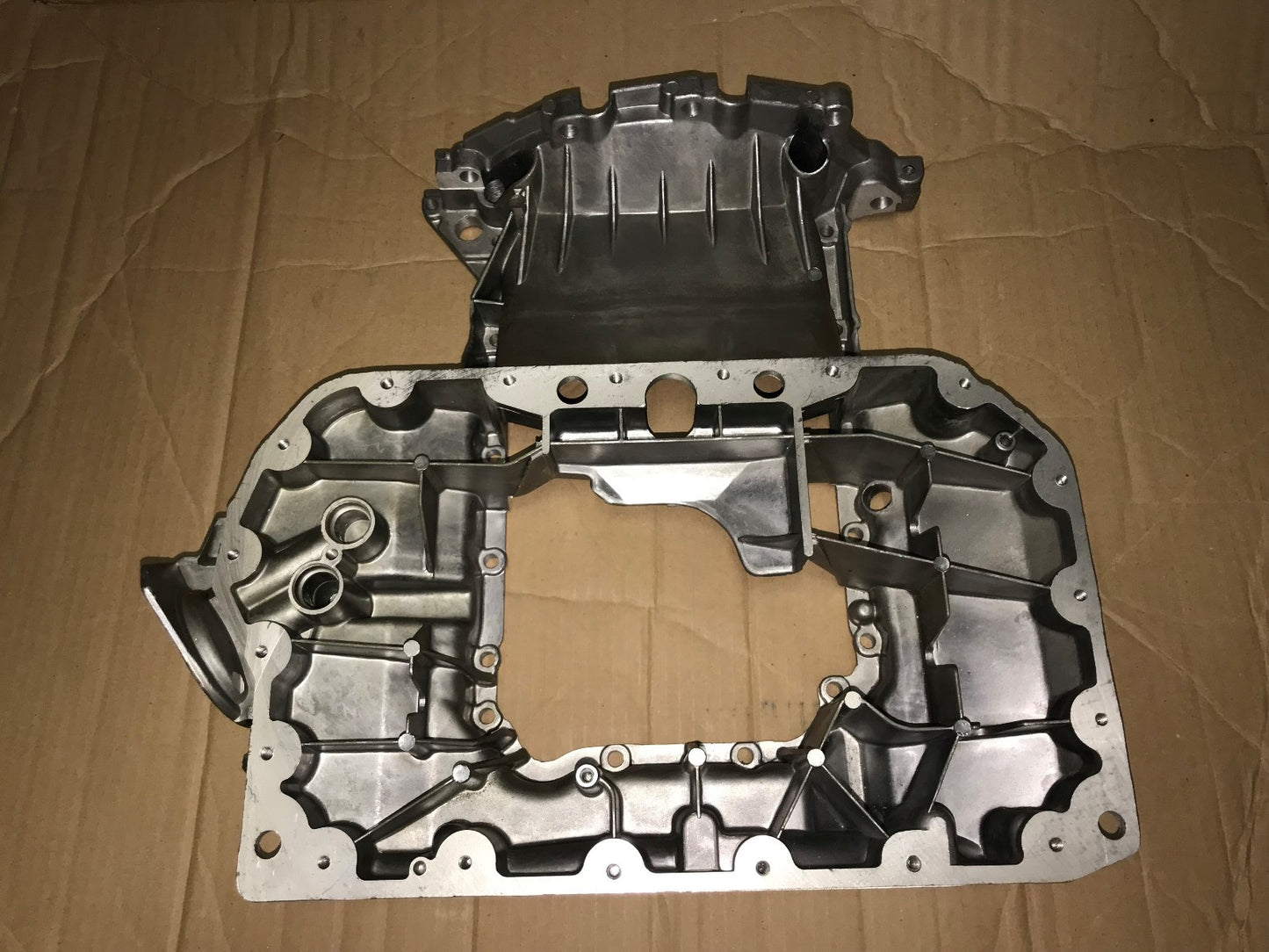 Upper Sump Audi A4 Audi A6 Audi A8 Incl Quattro ECP 332440751