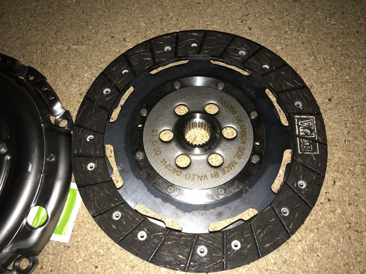 2 Piece Clutch Ford C-Max Focus Focus C-Max Volvo C30 S40 V50 Valeo 826745