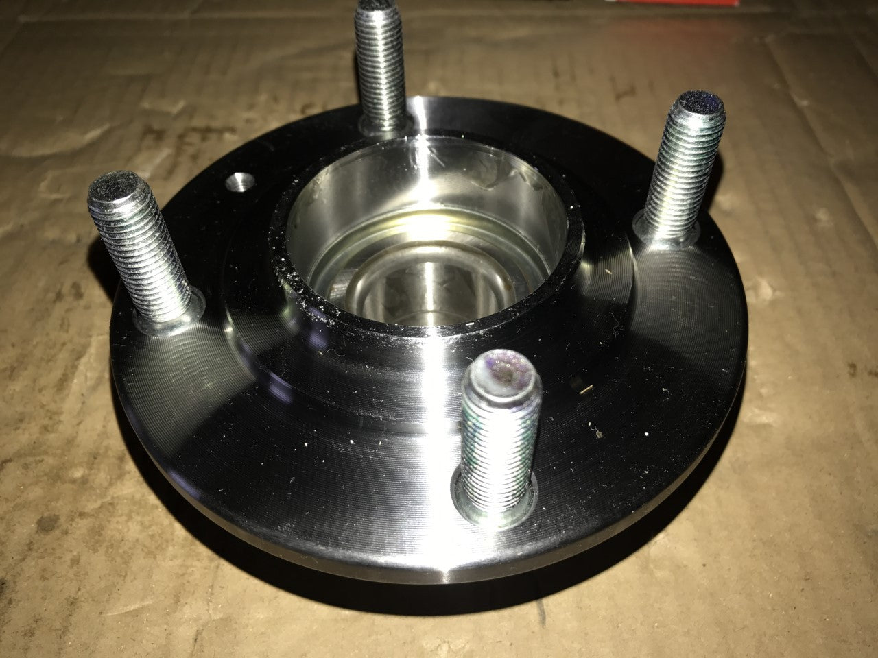 Rear Wheel Bearing Hub Hyundai Santamo 99-02 2.0 16v Kia Joice 00-16 44-20313