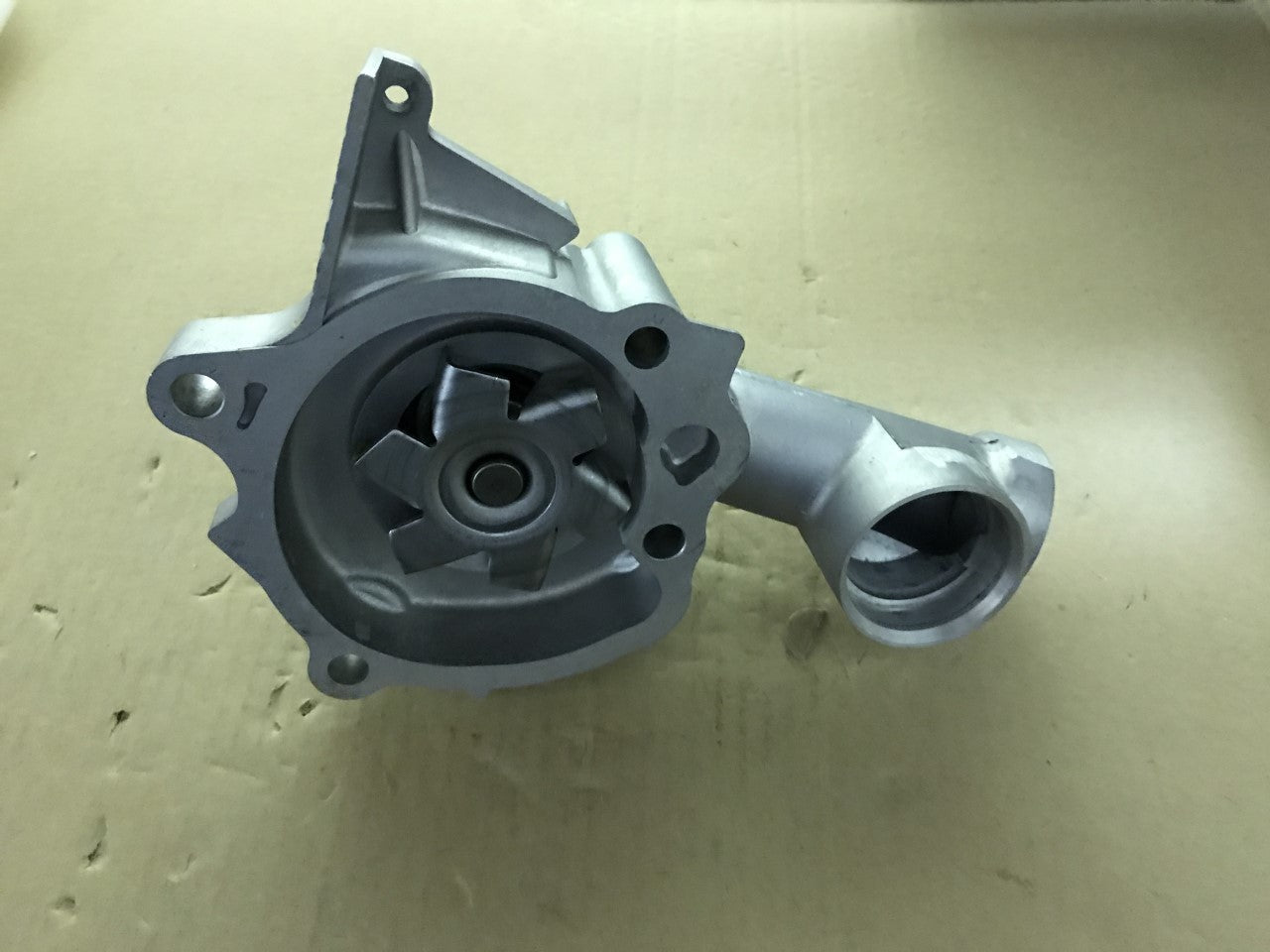 Water Pump Mitsubishi Colt Galant Lancer Nimbus 80-92 1.6 1.8 GMB 35517