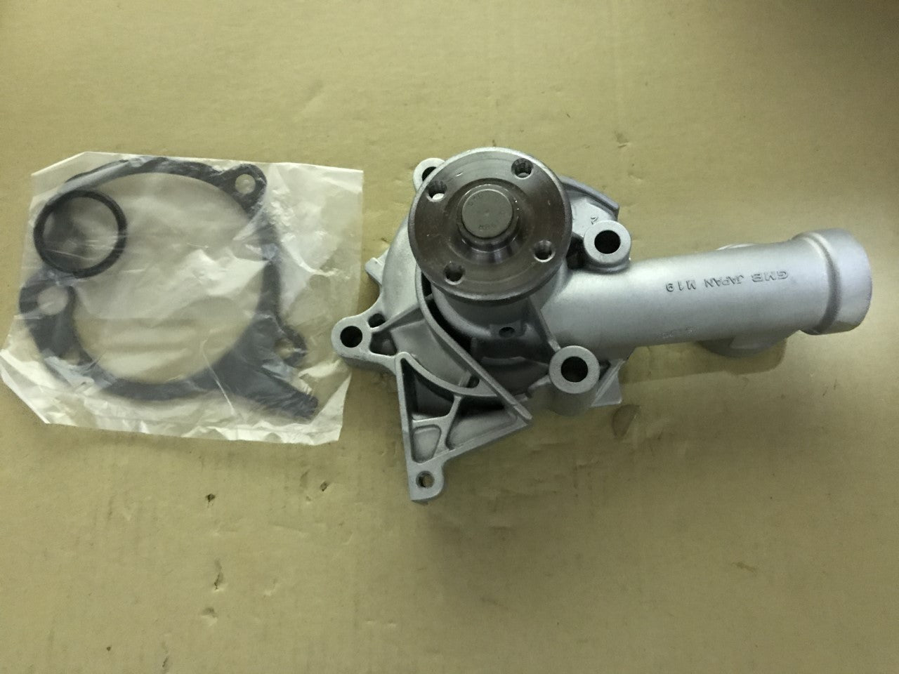 Water Pump Mitsubishi Colt Galant Lancer Nimbus 80-92 1.6 1.8 GMB 35517