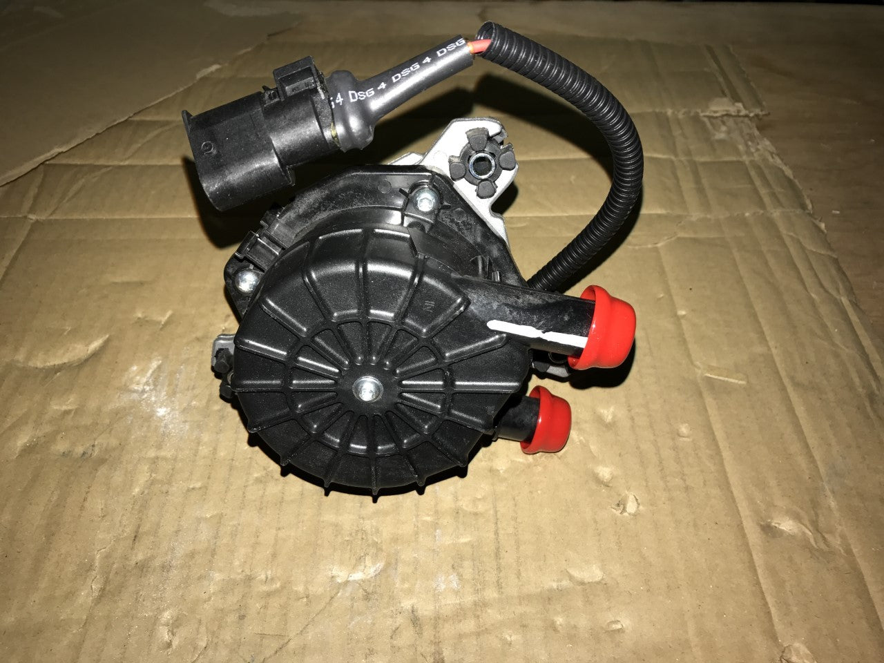 Secondary Air Pump fits Citroen C4 C5  Picaso Peugeot 206 306/307/407 Febi 44500