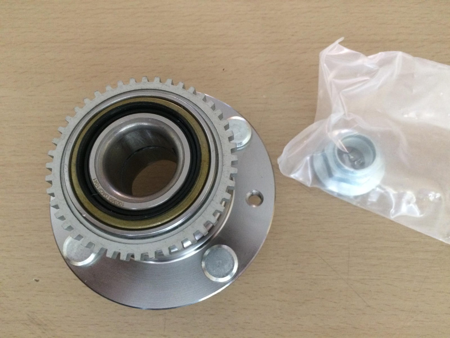 Rear Wheel Bearing NS Near Side OS Off Side LH RH Mazda MX-3 93-97 V32-0097 NEW