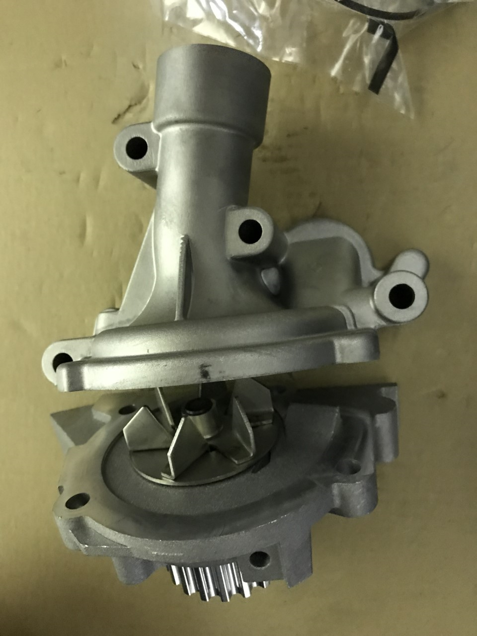 Water Pump Citroen C4 C5 C8 Dispatch Fiat Scudo Lancia Peugeot 206 307 PA1460