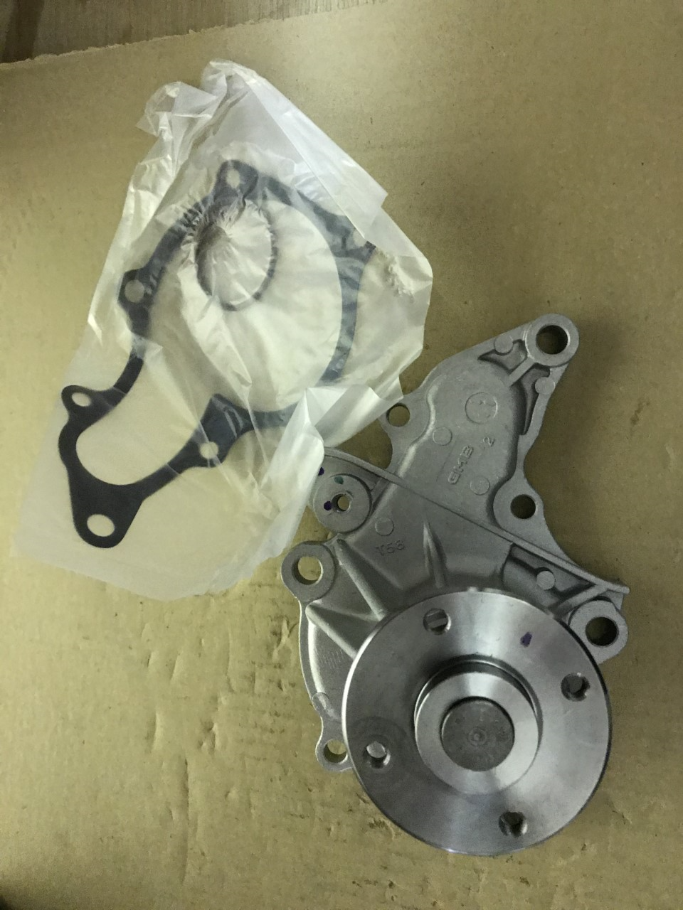 Water Pump with Gasket Toyota Corolla Carina Celica GMB 35220 **NEW**