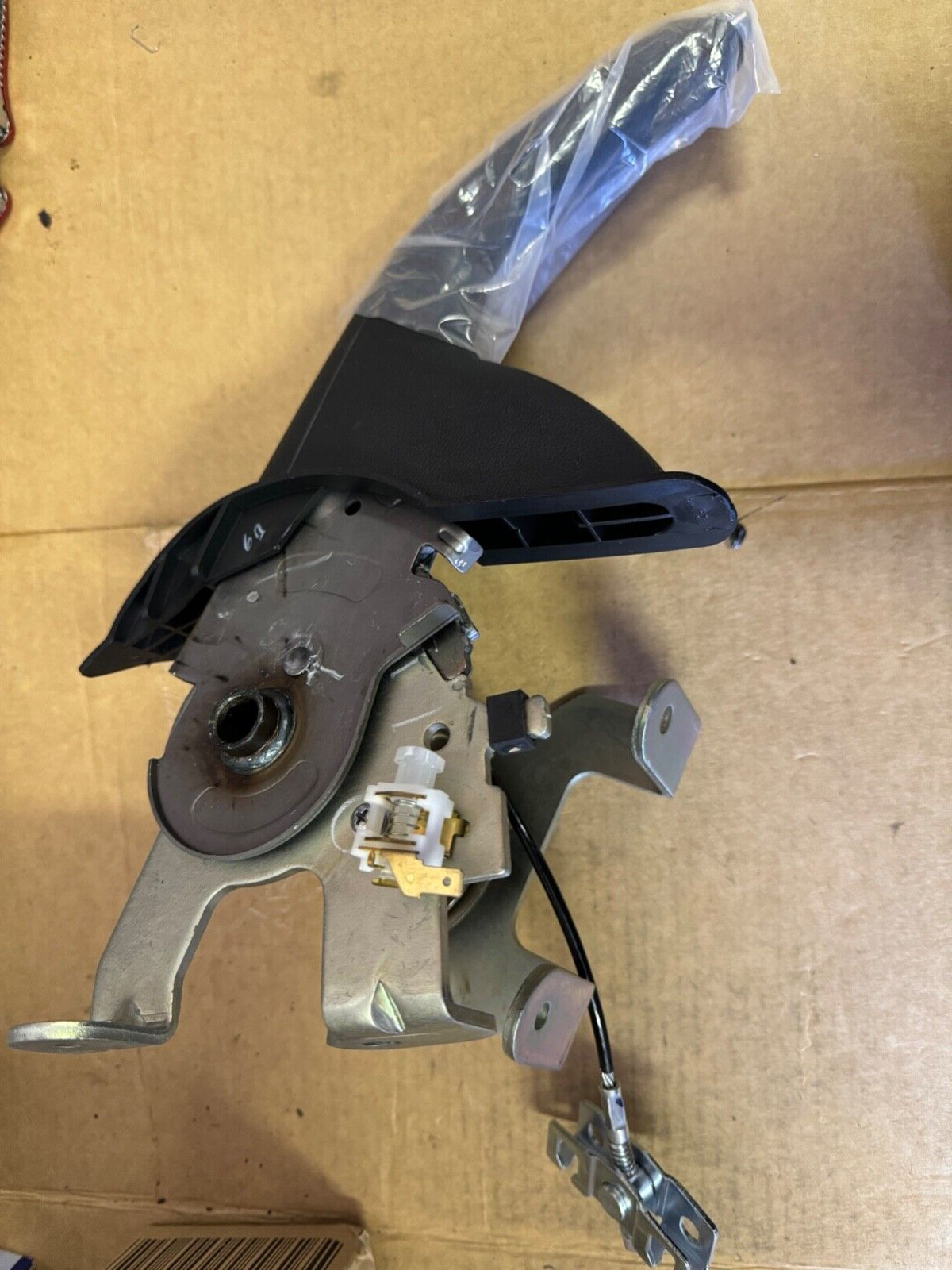 590710C8500TRY Genuine Hyundai Handbrake Lever fits Hyundai i20