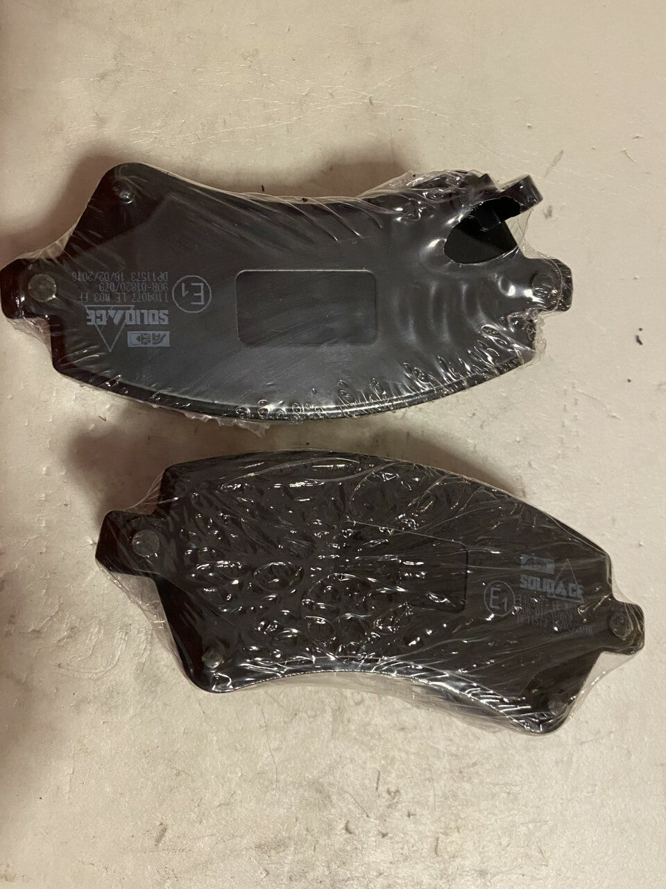 Solid Auto T104077 Front Brake Pad Set