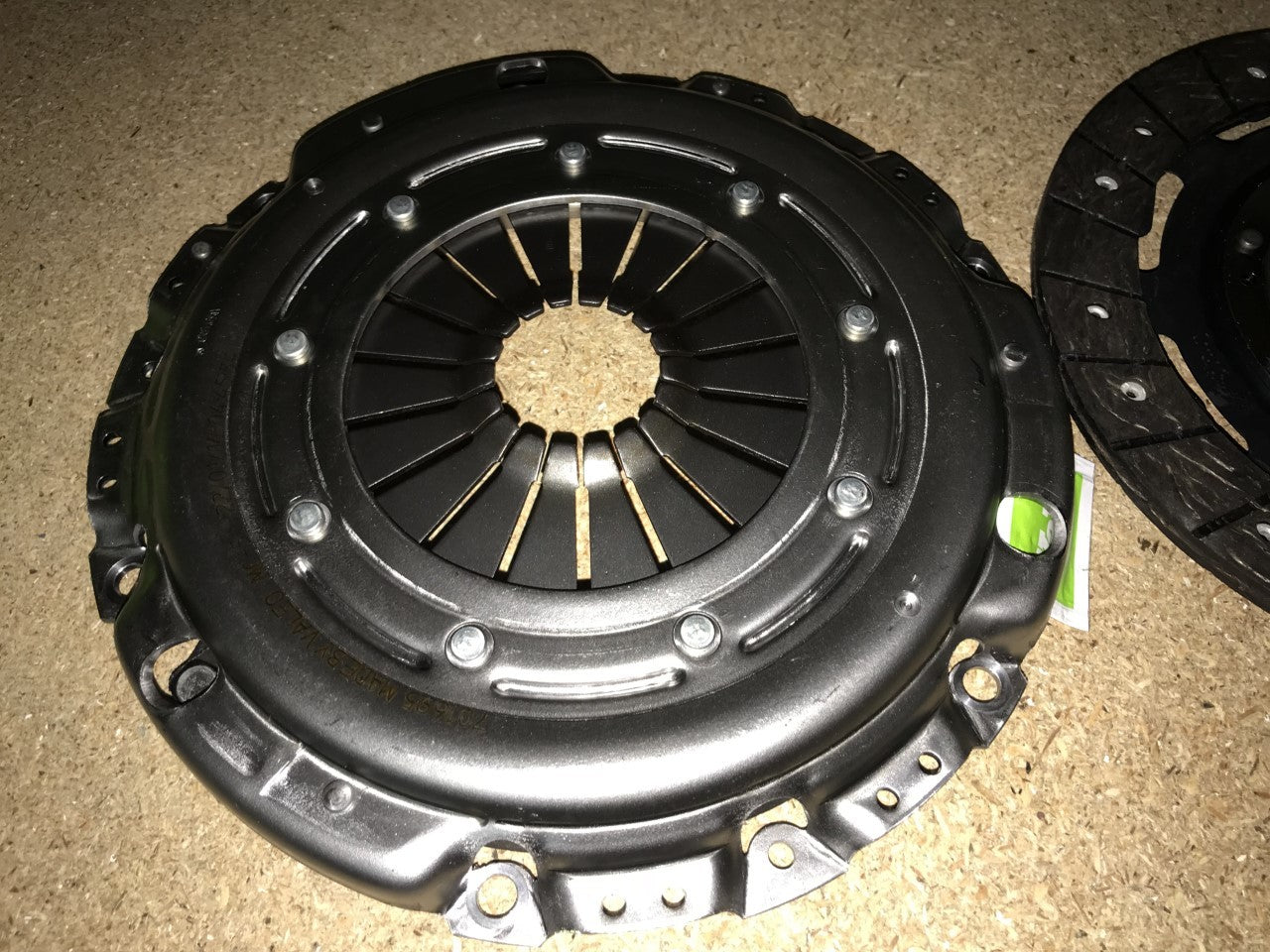 2 Piece Clutch Ford C-Max Focus Focus C-Max Volvo C30 S40 V50 Valeo 826745