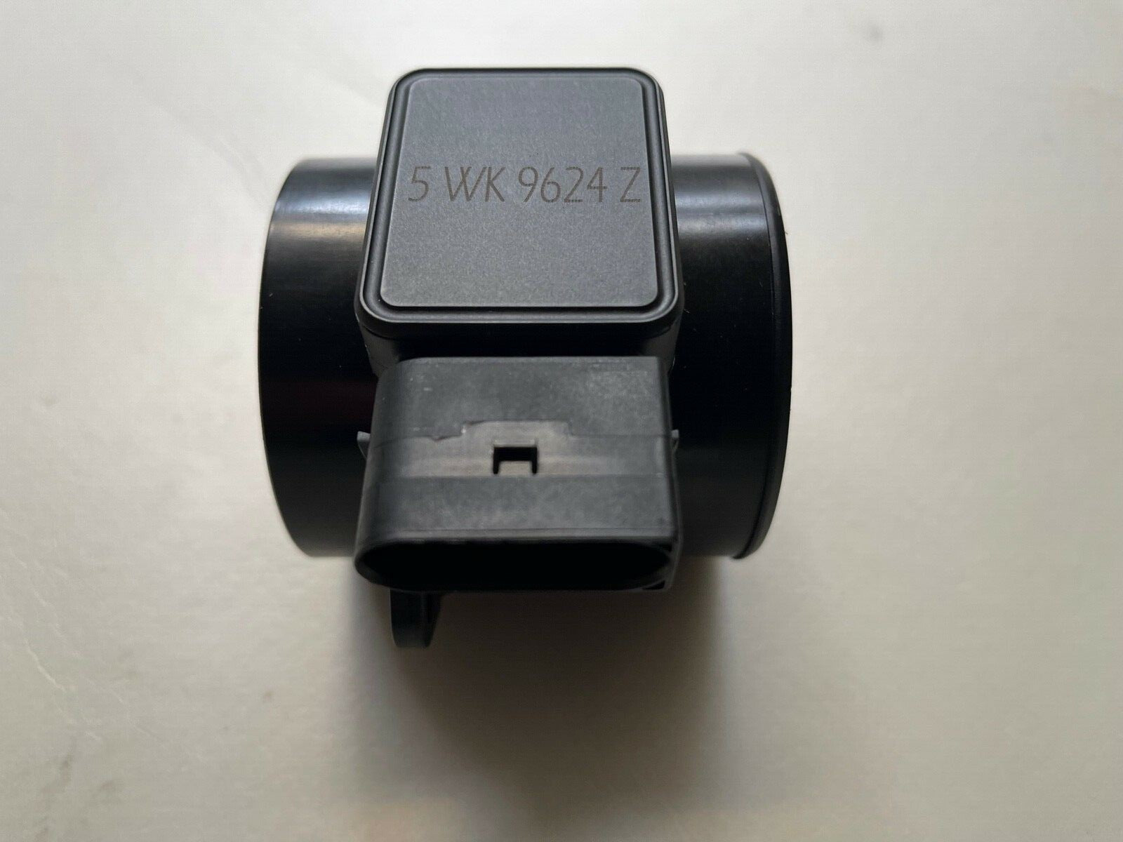 QH QM978 Air Flow Meter MAF fits Volvo