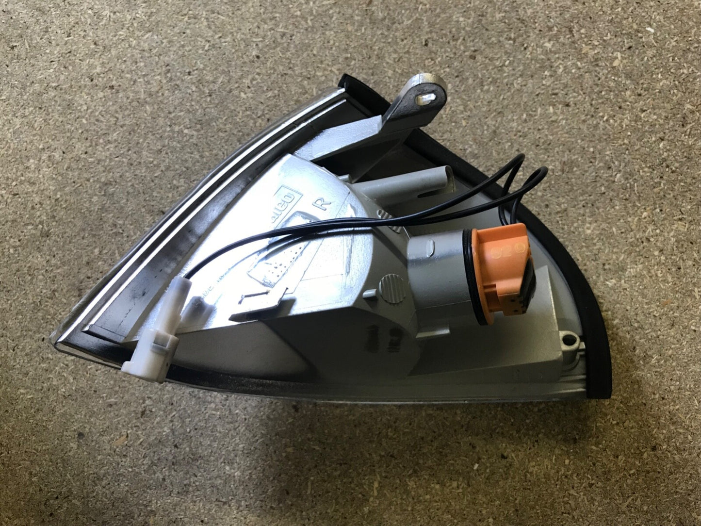Valeo 088178 Front Right Hand Indicator Lamp fits Suzuki Swift Jimny 1996-onward