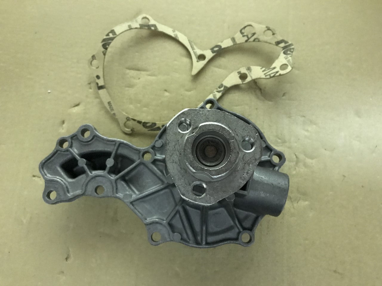 Water Pump with Gasket Audi A4 94-01 A6 95-05 Cabriolet VW Passat 96-00 PA840