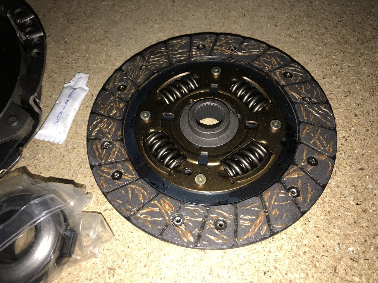 3 Piece Clutch Kit Renault Clio 96-98 1.2 Twingo 96-07 1.2 1.2 16v QKT1782AF