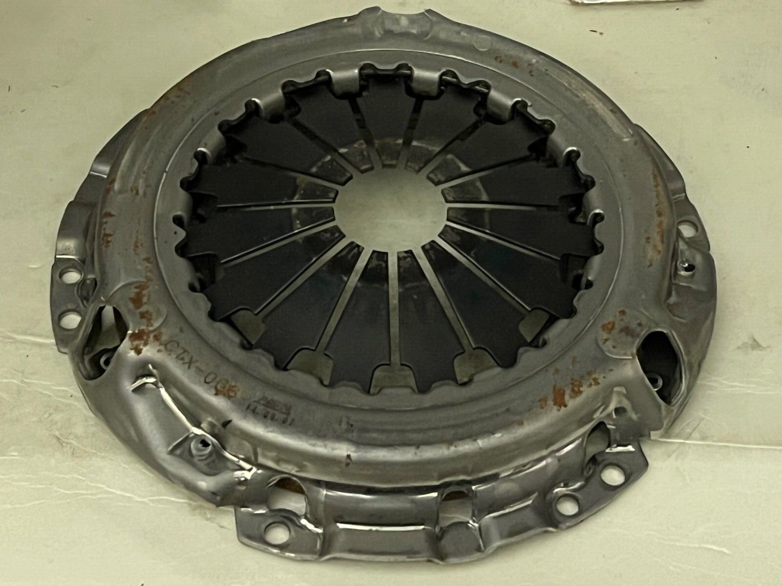 Solid Auto / Aisin T110207 Clutch Kit fits Toyota Auris Avensis Verso