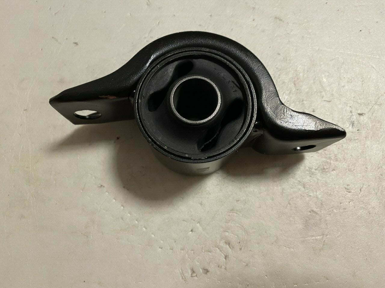 QH EMS8041 Suspension Control/Wishbone/Arm Bushing/Mount fits Ford