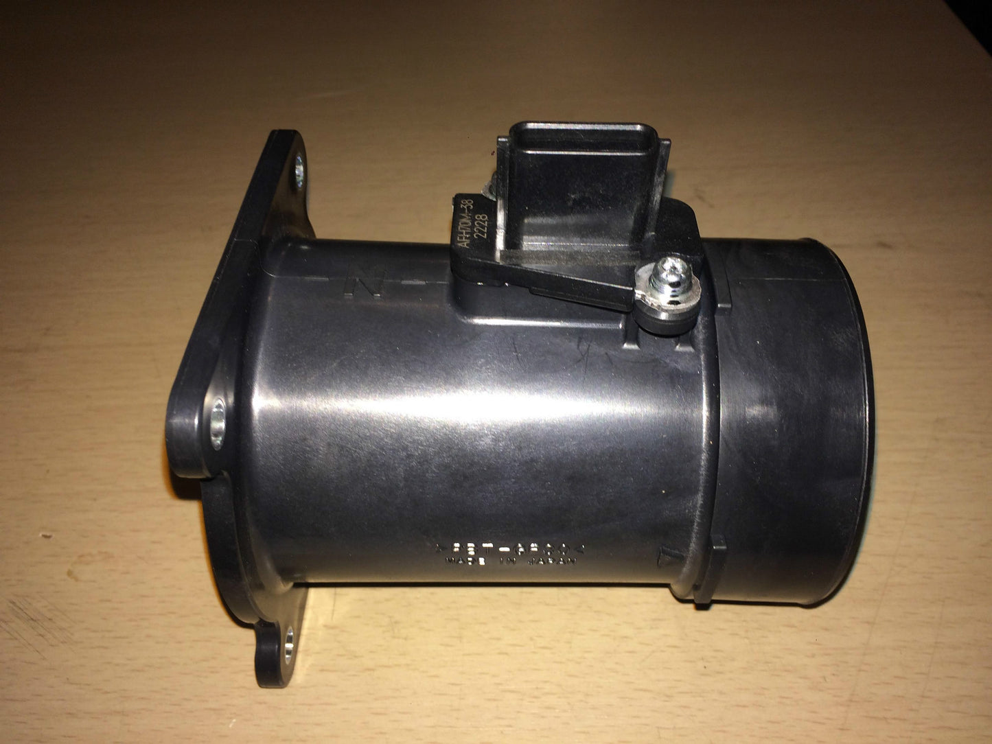 Air Flow Meter MAF Sensor fits Nissan Patrol Primera P12 W12 X Trail ADN174207C