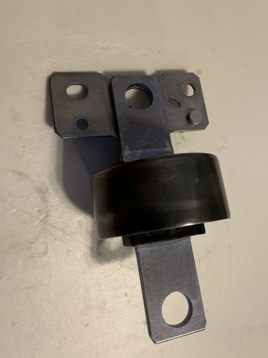 QH EMS8551 Suspension Control/Wishbone/Arm Bushing/Mount fits Ford