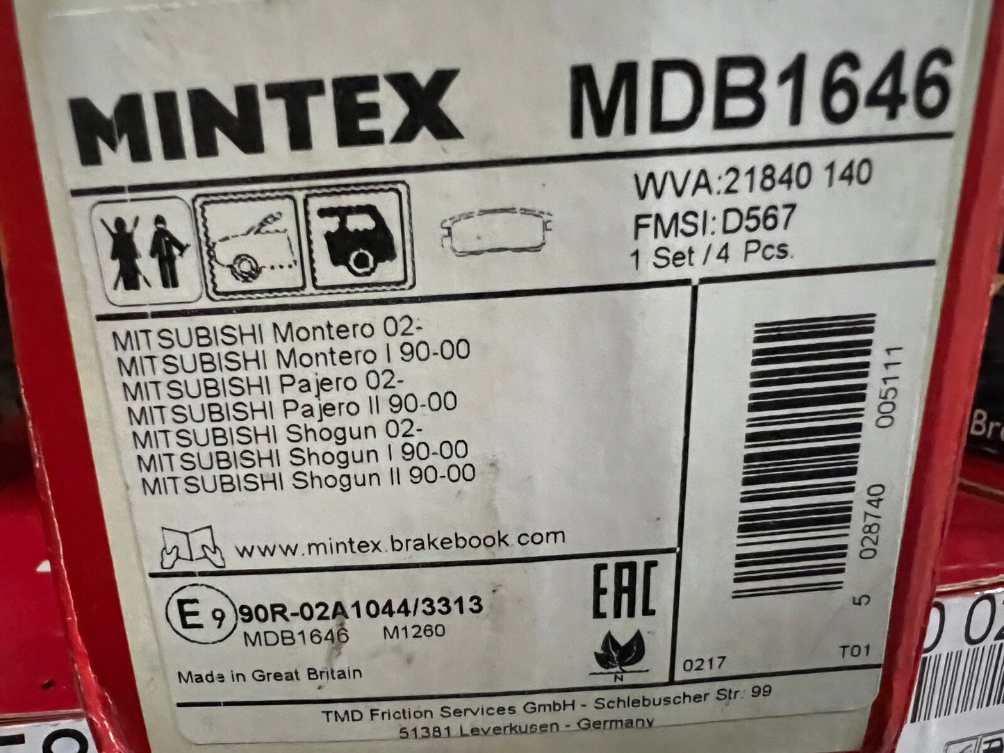 Mintex MDB1646 Rear Brake Pad Set fits Mitsubishi