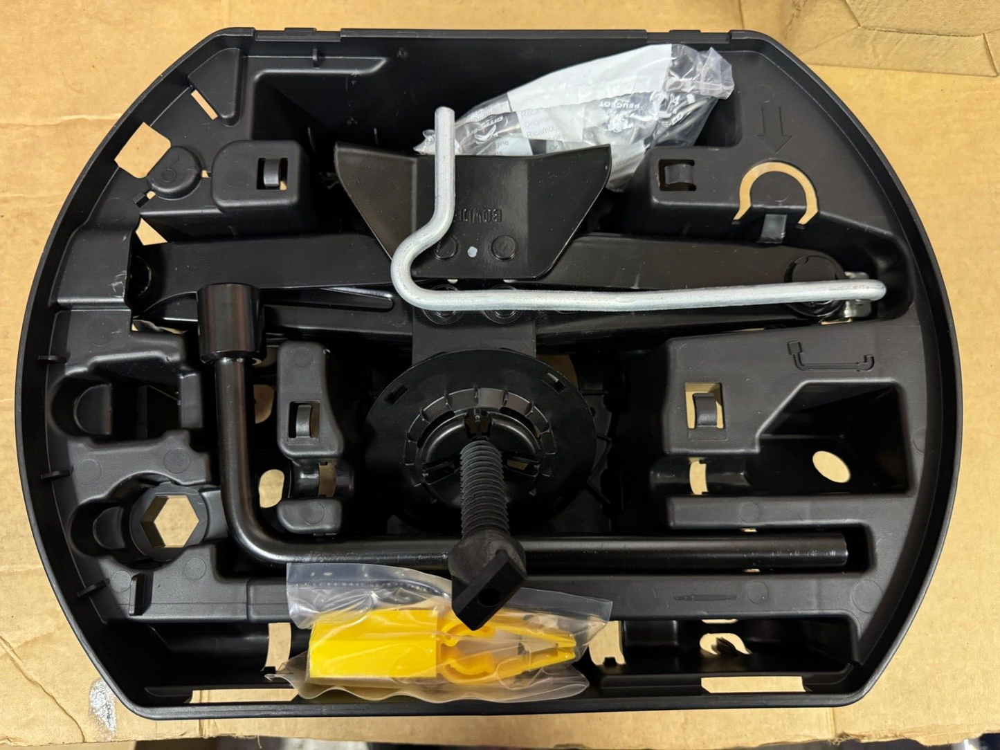 Genuine New Peugeot 9842716580 Tool Kit