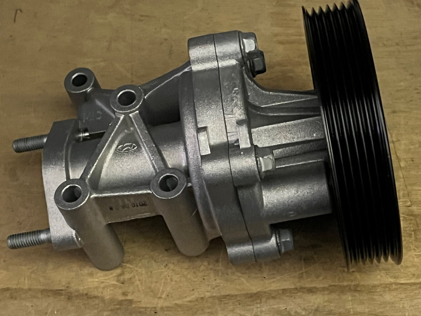 Genuine Hyundai Water Pump 251002G000