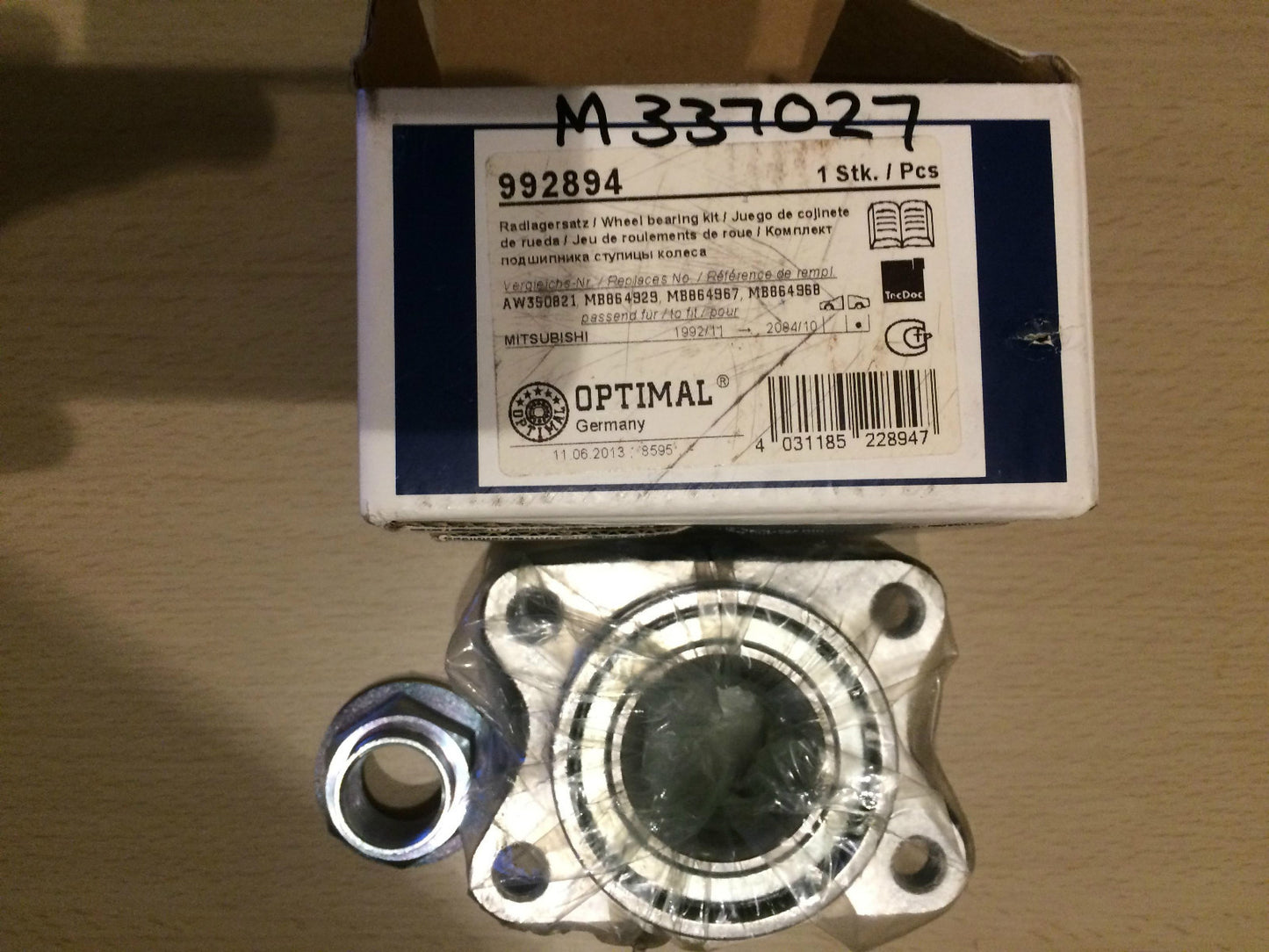 Front Wheel Bearing Kit Mitsubishi Gallant 96-04 992894 / M337027 NEW **BARGAIN*