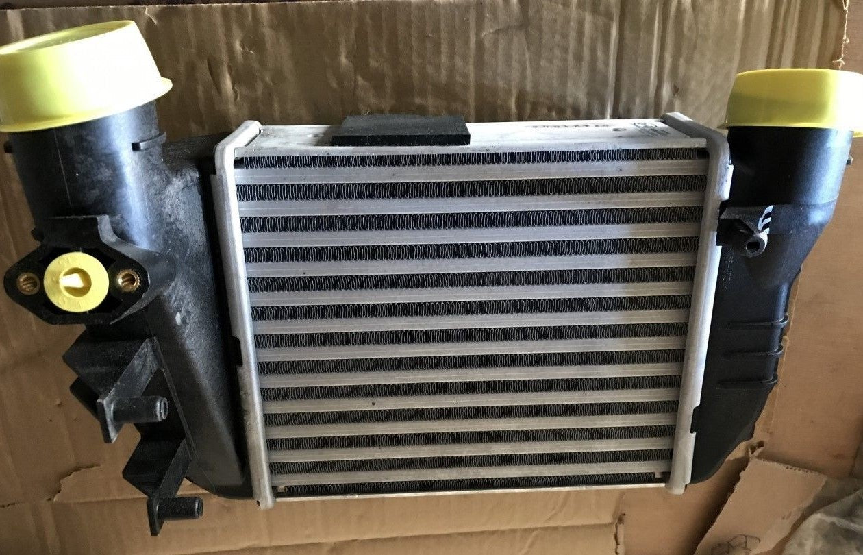 Intercooler Audi A4 00-08 Seat Exeo Valeo 817867 Nissans 967091 New