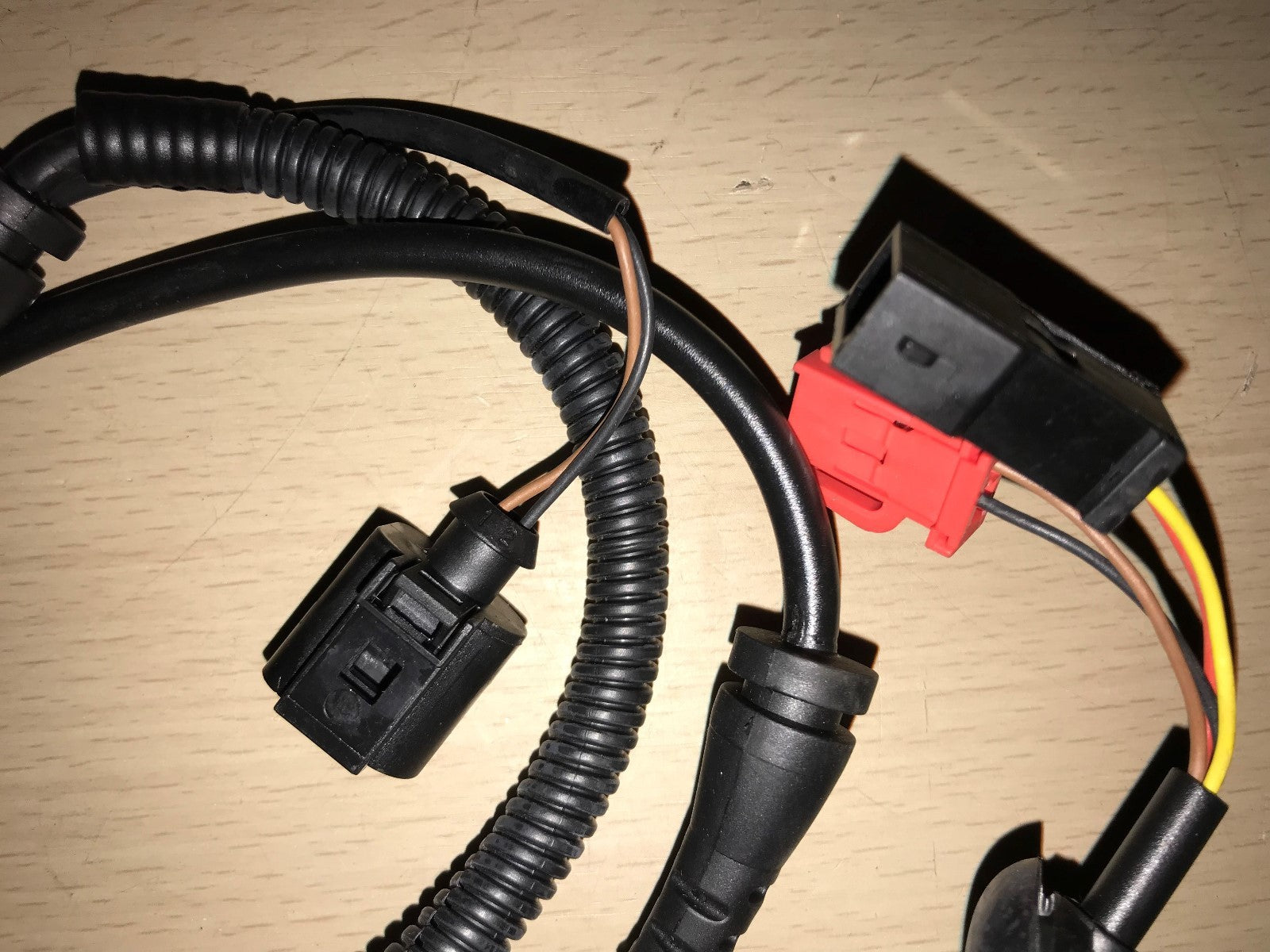ABS Sensor Front LH RH Audi A6 1997-2004 Audi S6 1999-2004 VW Passat 4B0927803C