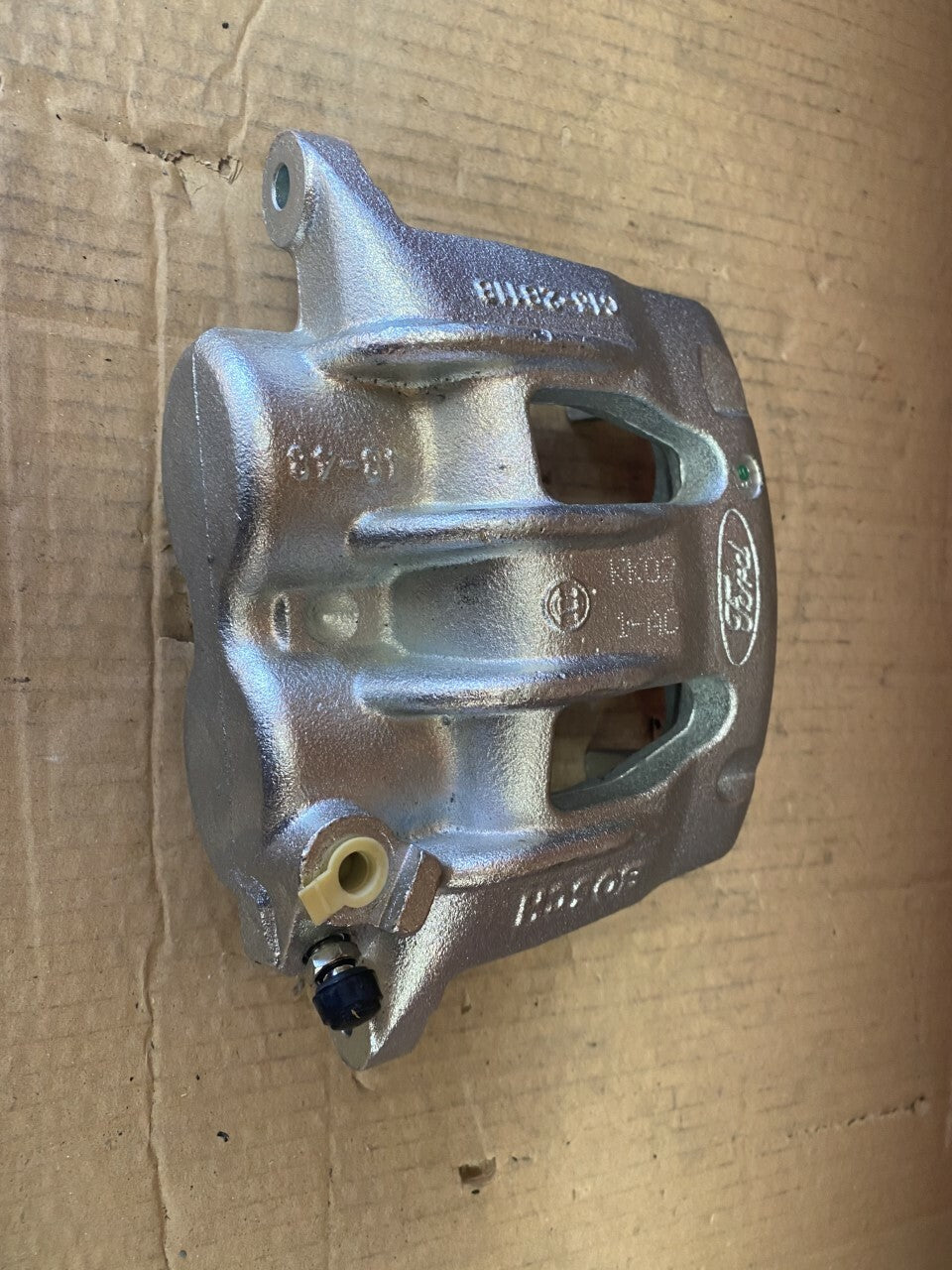 Mintex MBC1038R DC83137 Brake Caliper Right Hand fits Ford LDV