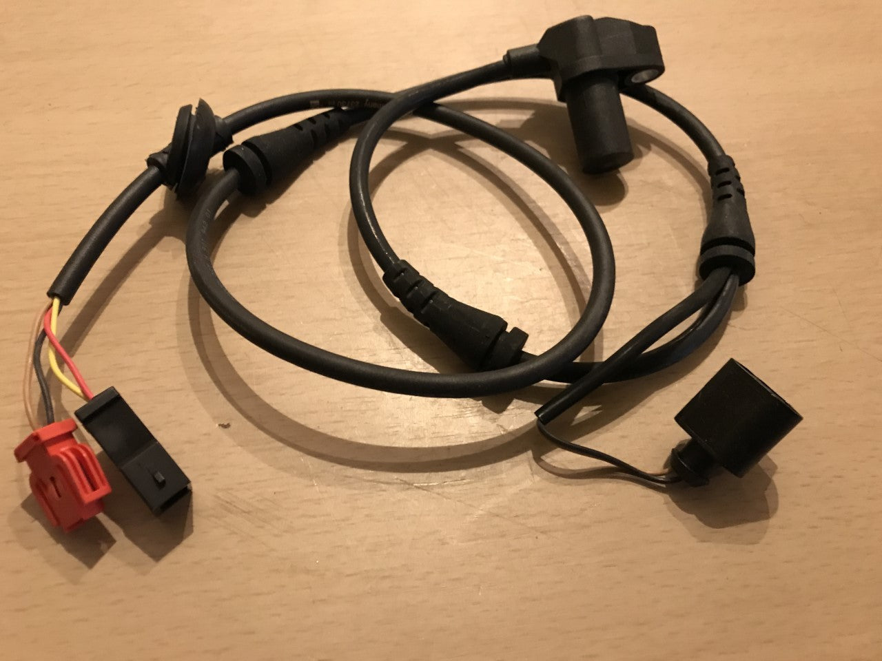 Front Left / Right ABS Sensor Speed Wheel Sensor Audi A4 A6 VW Passat Febi 23730