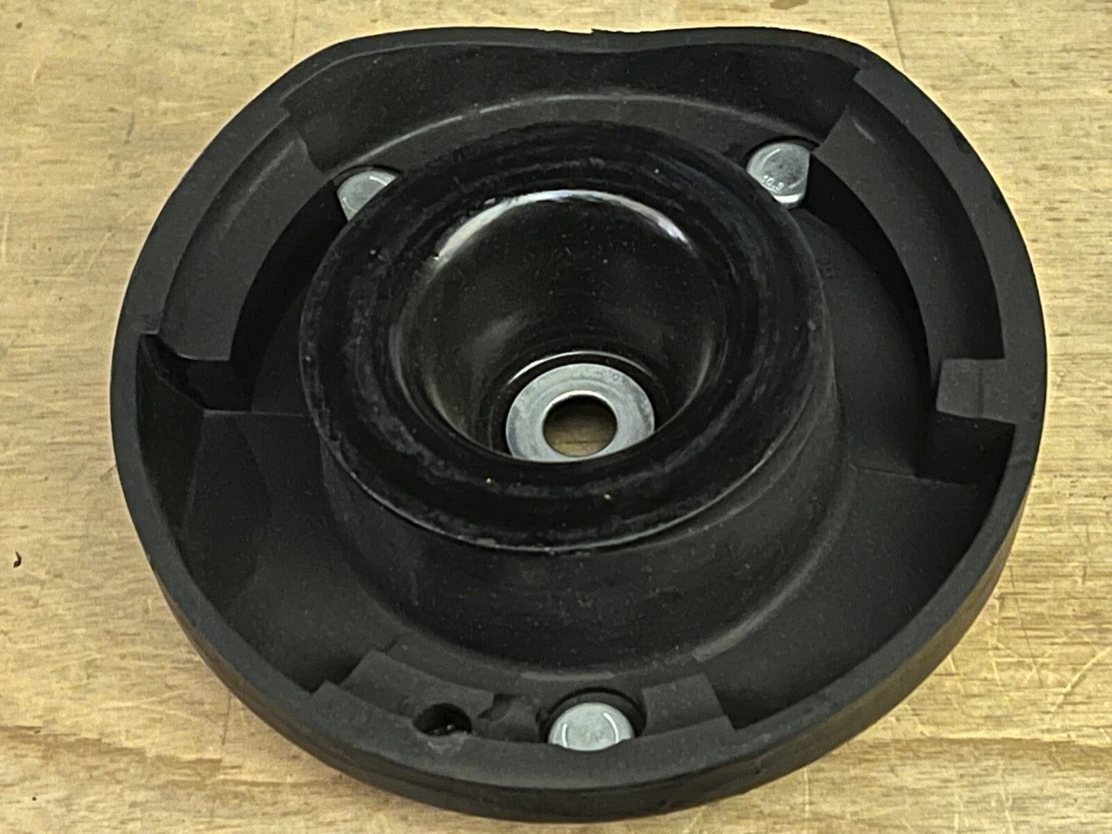 febi 09379 Strut Mount Top Strut Suspension Mount fits Renault Clio Laguna