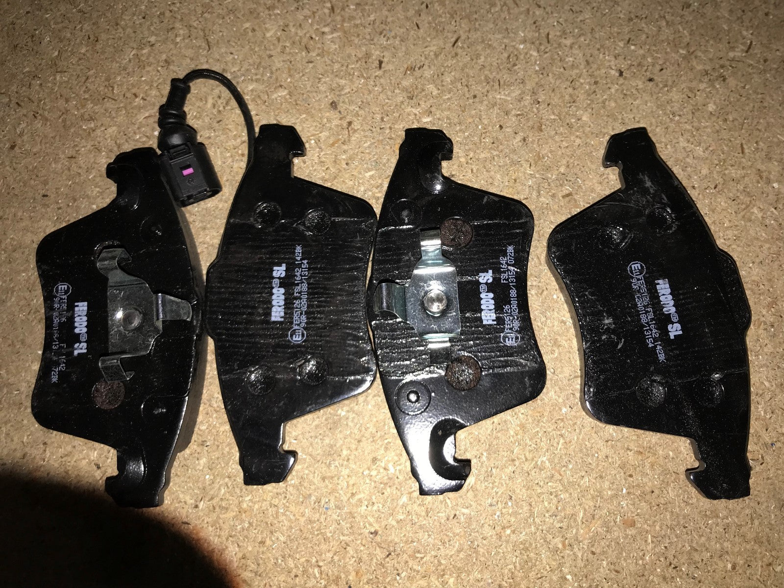 Front Brake Pads VW Multivan 2003-2015 Transporter Caravelle 2009-15 FSL1642