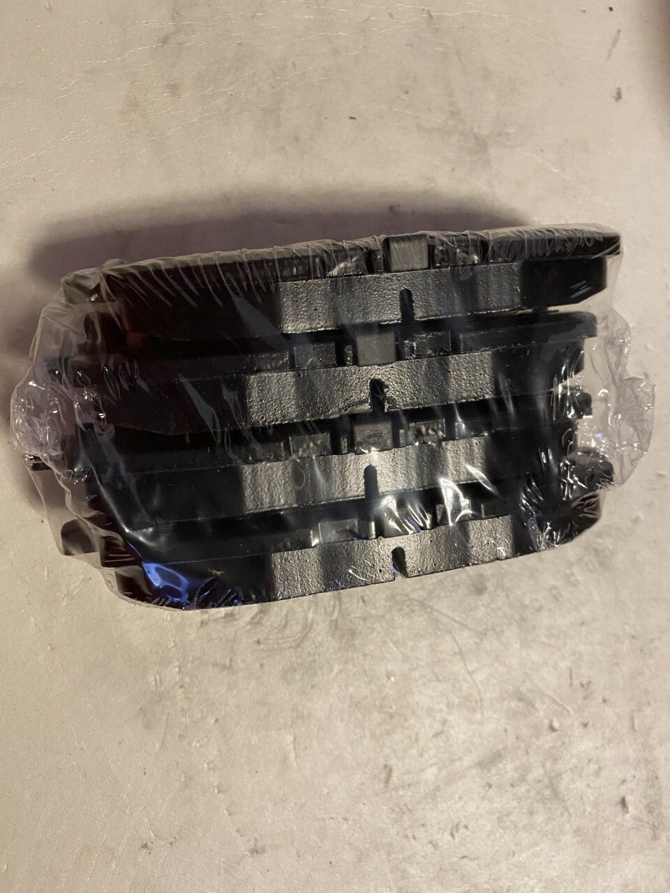 Solid Auto H104060 Front Brake Pad Set