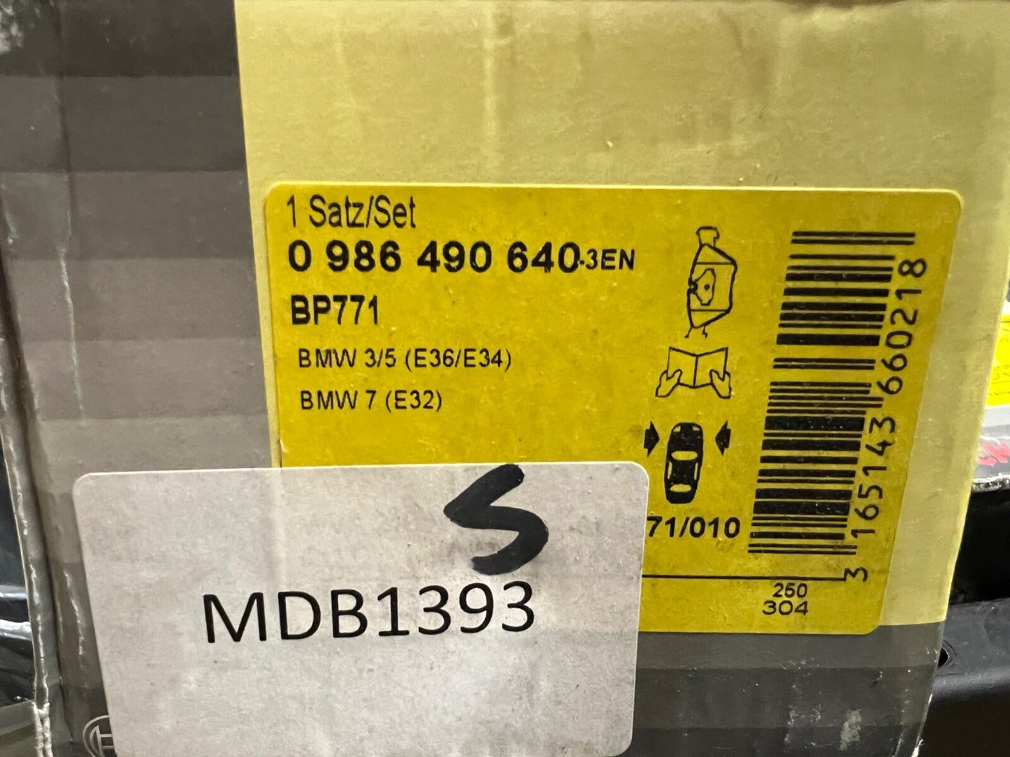 Bosch 0986490640 Front Brake Pad Set fits BMW 3 / 5 Series E36 E34 7 Series E32