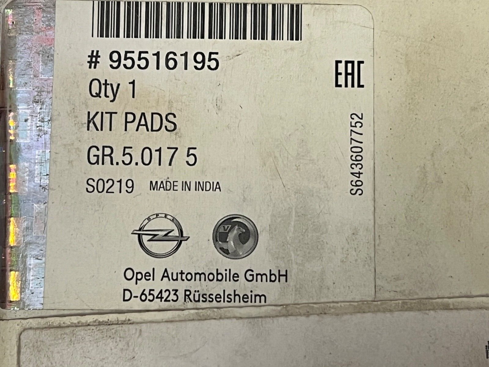 Genuine Vauxhall 95516195 Front Brake Pads fits Insignia Astra