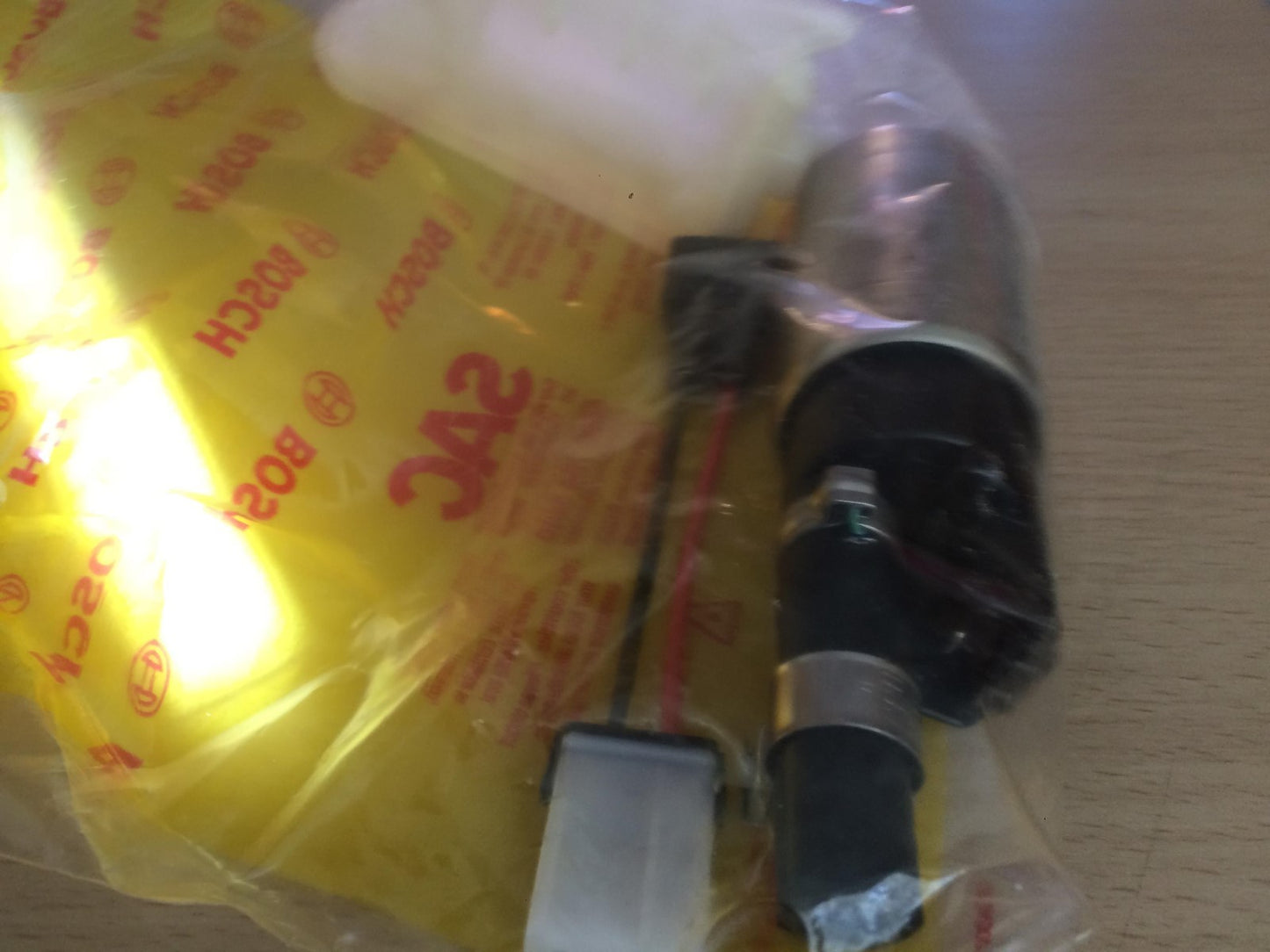 Electric Fuel Pump Toyota Avensis Corolla Verso Hi Ace Prius Yaris F000TE1394