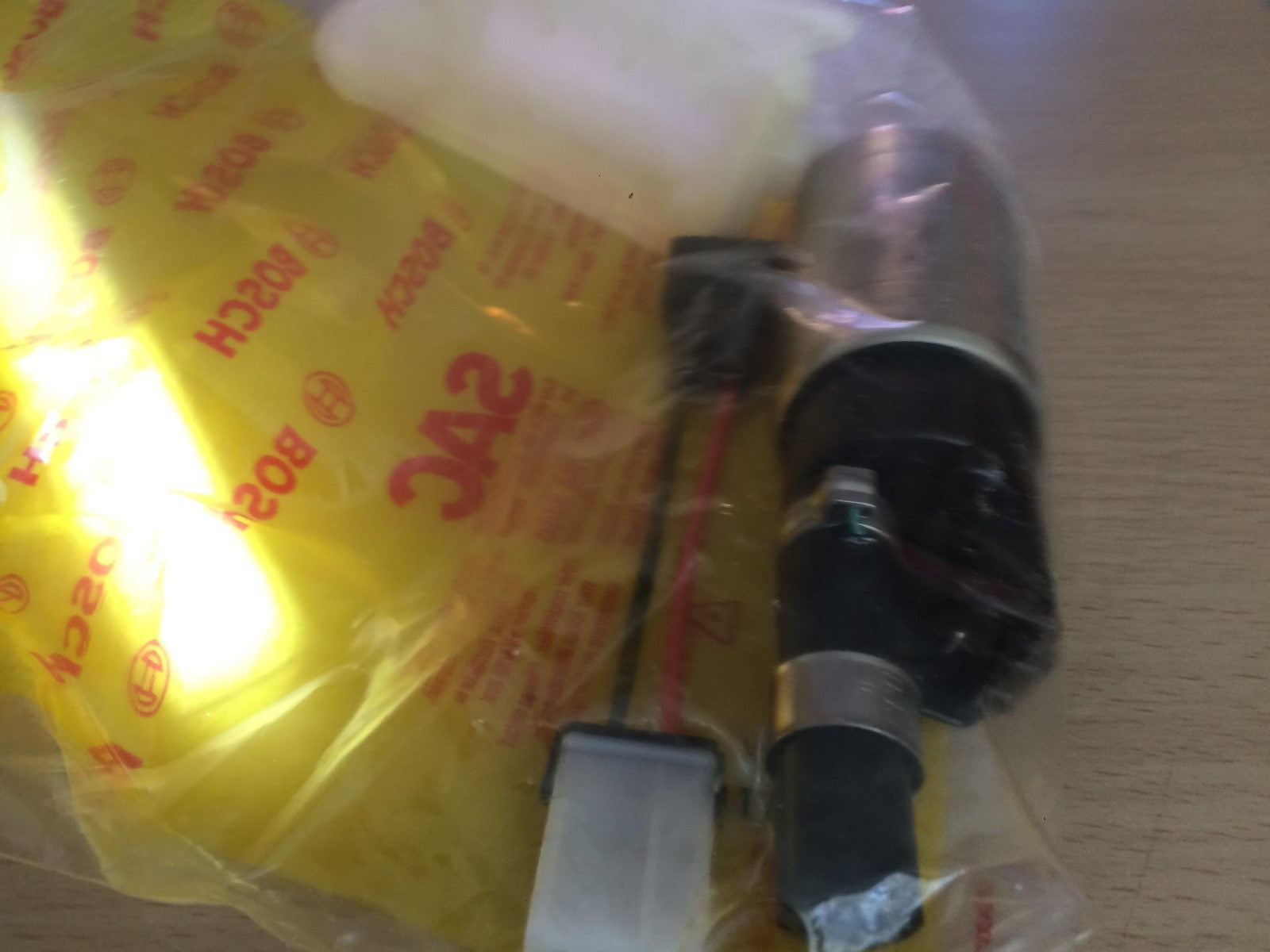 Electric Fuel Pump Toyota Avensis Corolla Verso Hi Ace Prius Yaris F000TE1394